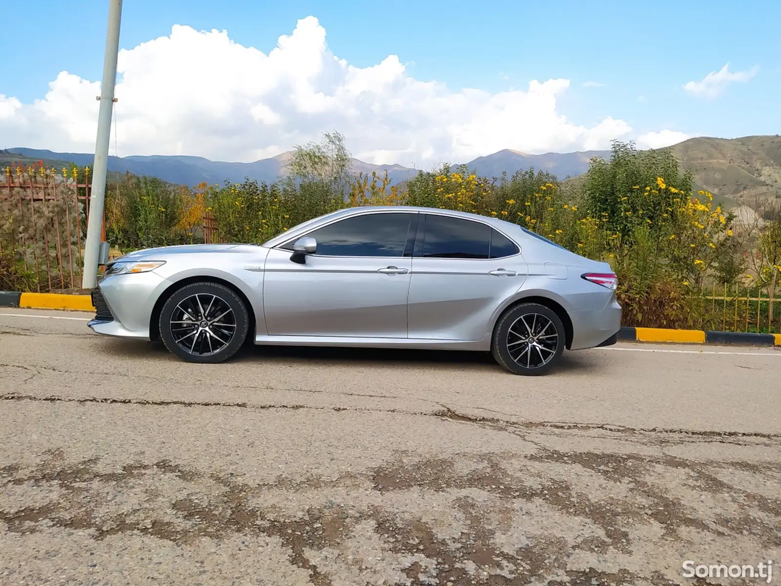 Toyota Camry, 2019-1