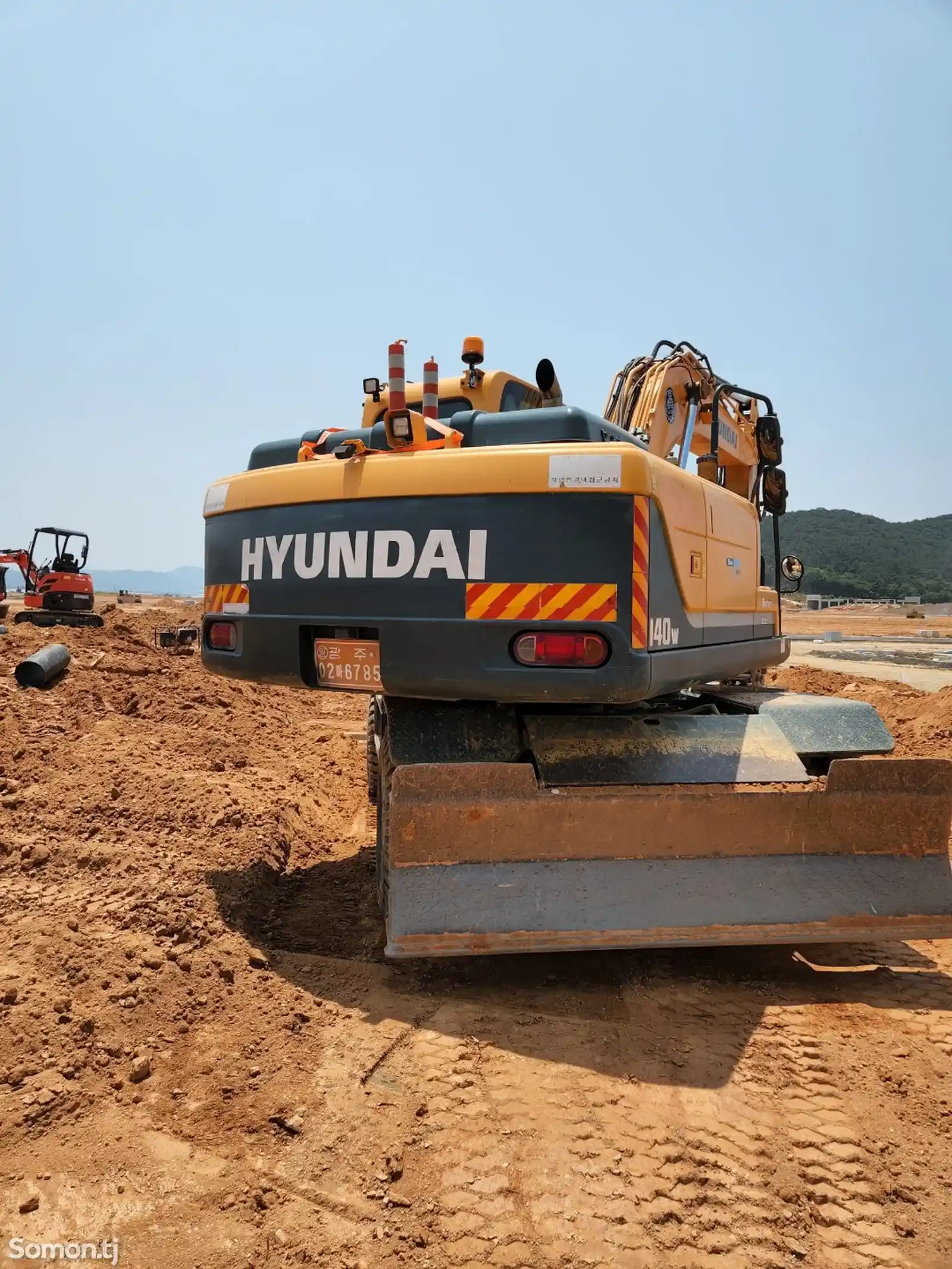 Экскаватор Hyundai R140W-7