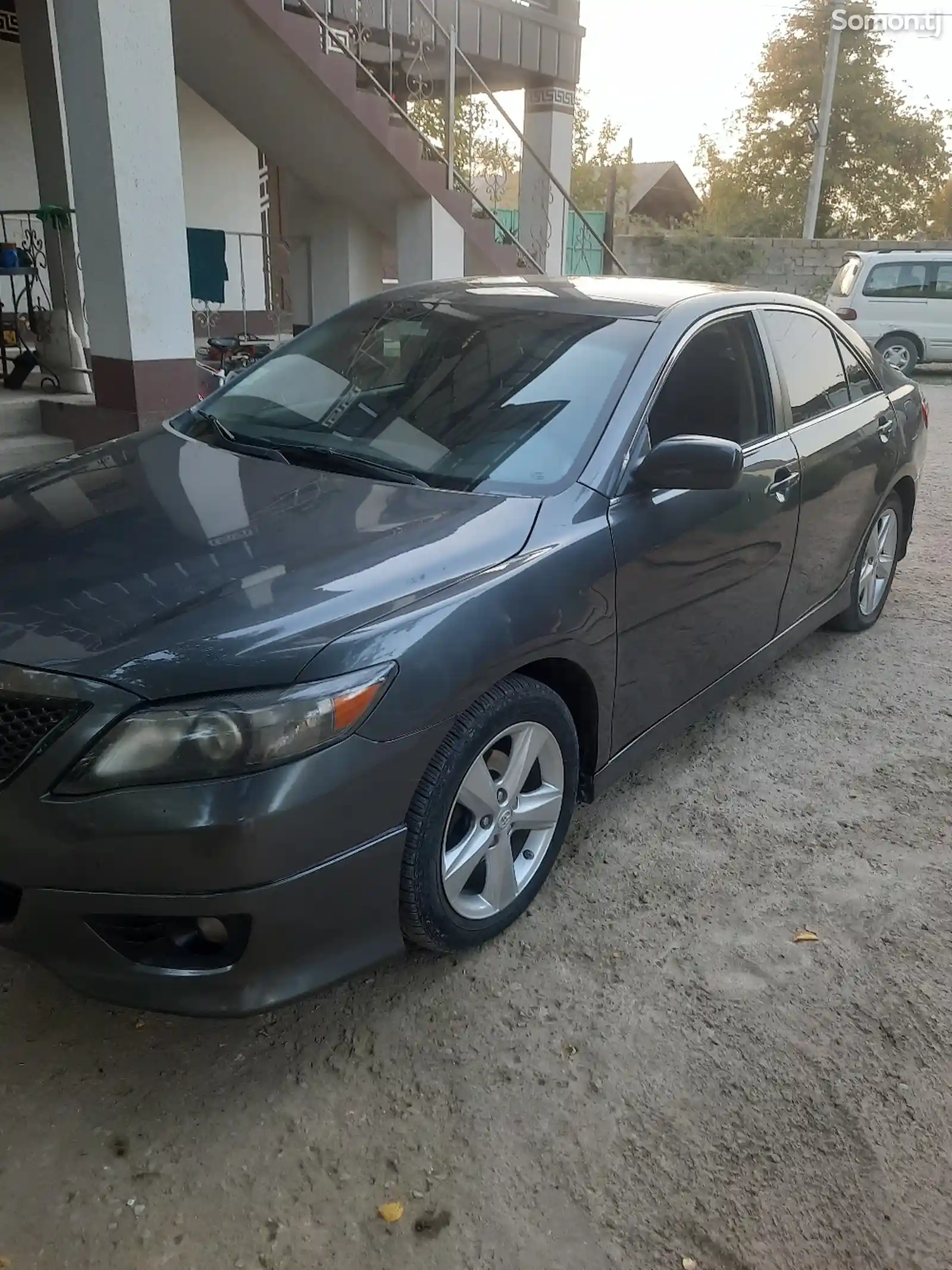 Toyota Camry, 2011-8