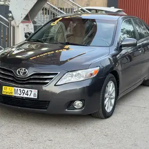 Toyota Camry, 2010