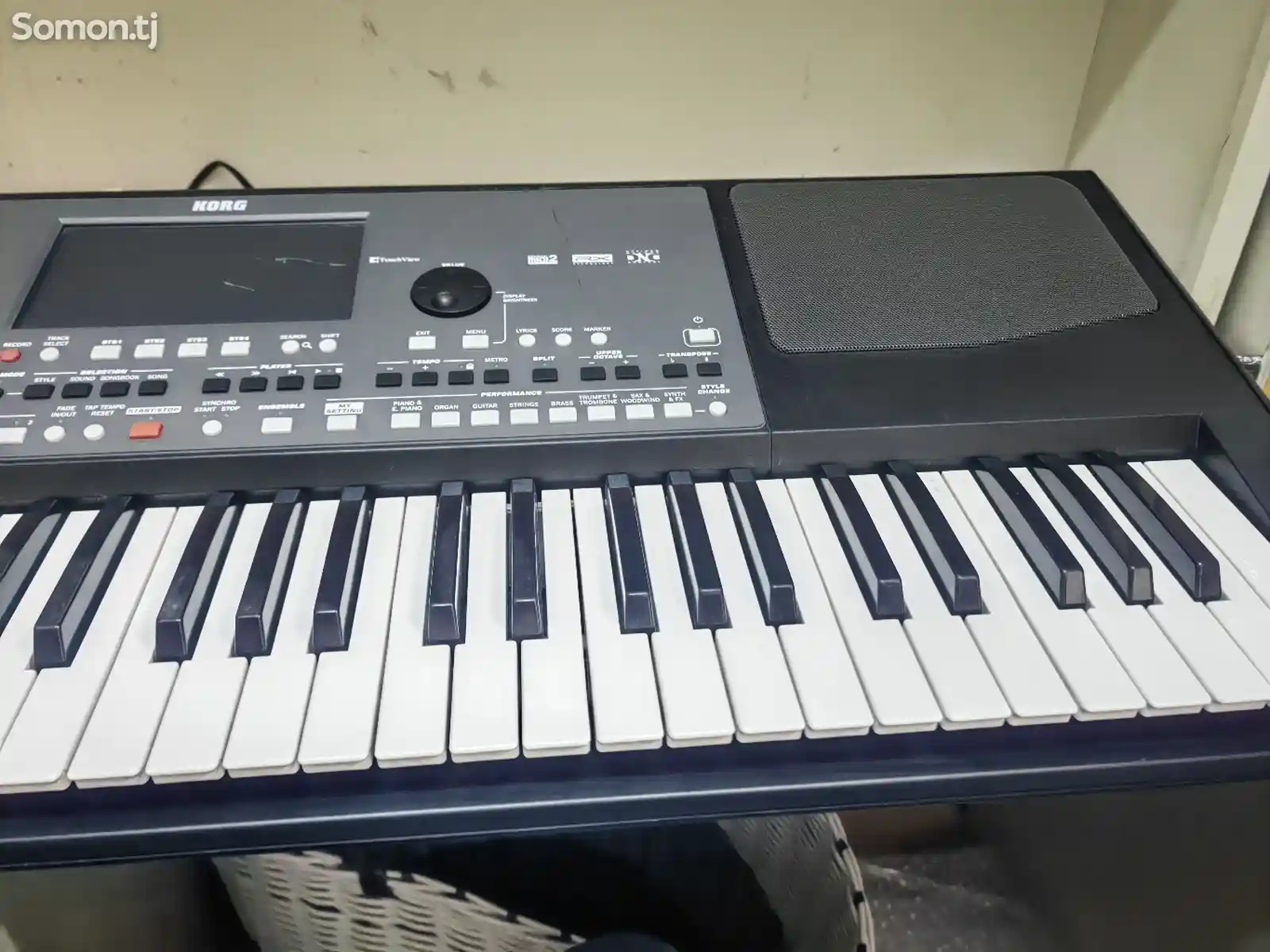 Синтезатор Korg pa 600-8