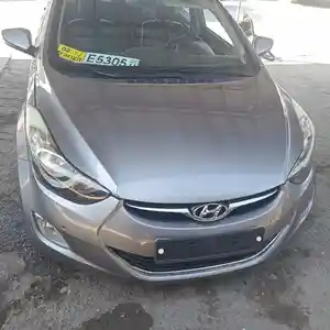 Hyundai Avante, 2013