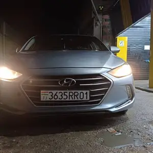 Hyundai Elantra, 2017