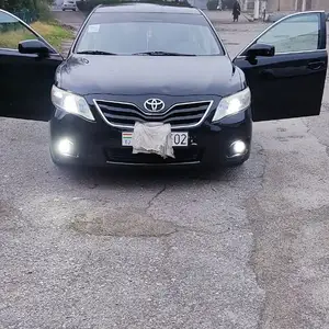 Toyota Camry, 2011