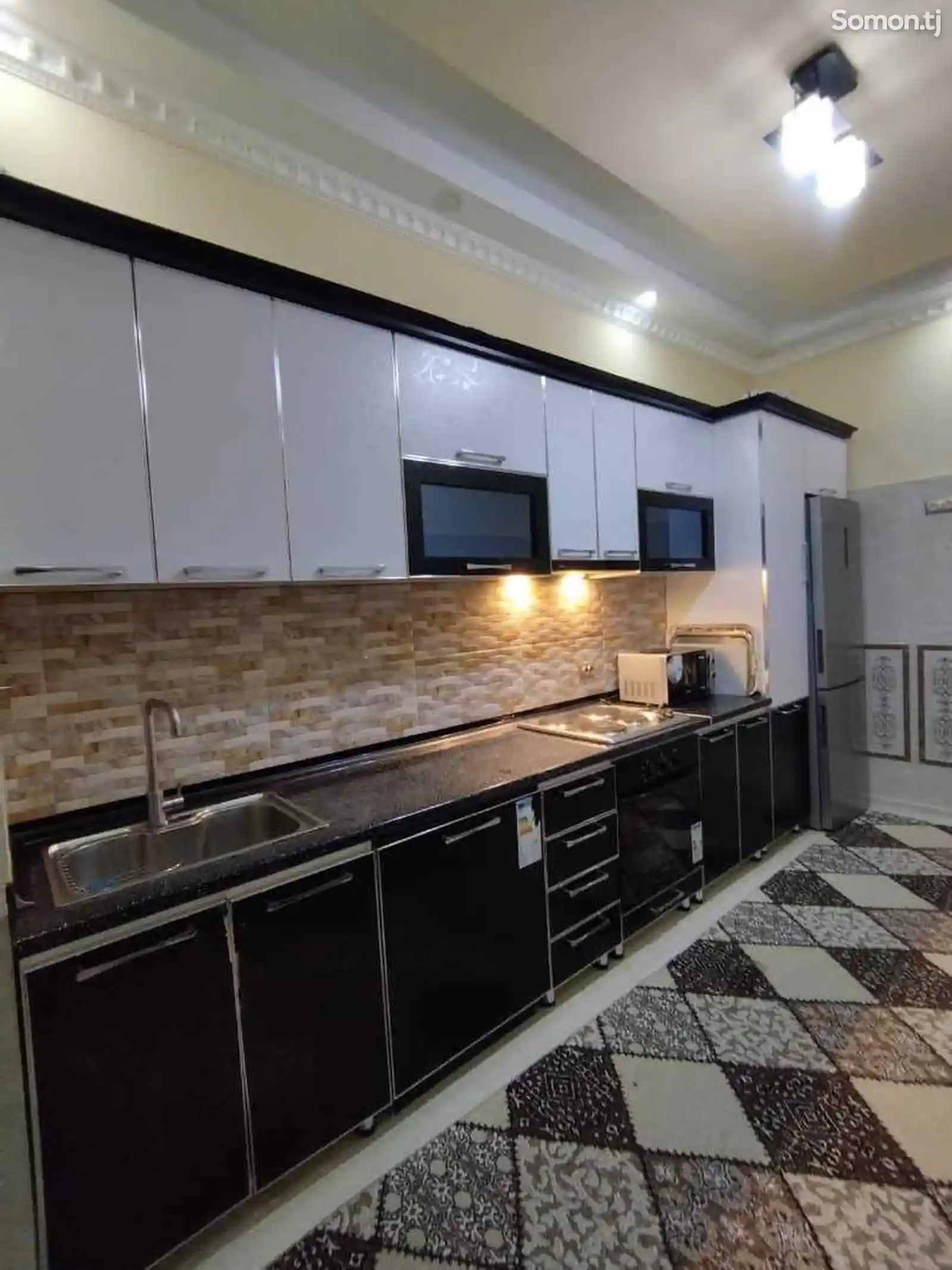 3-комн. квартира, 14 этаж, 110м², Цум-9