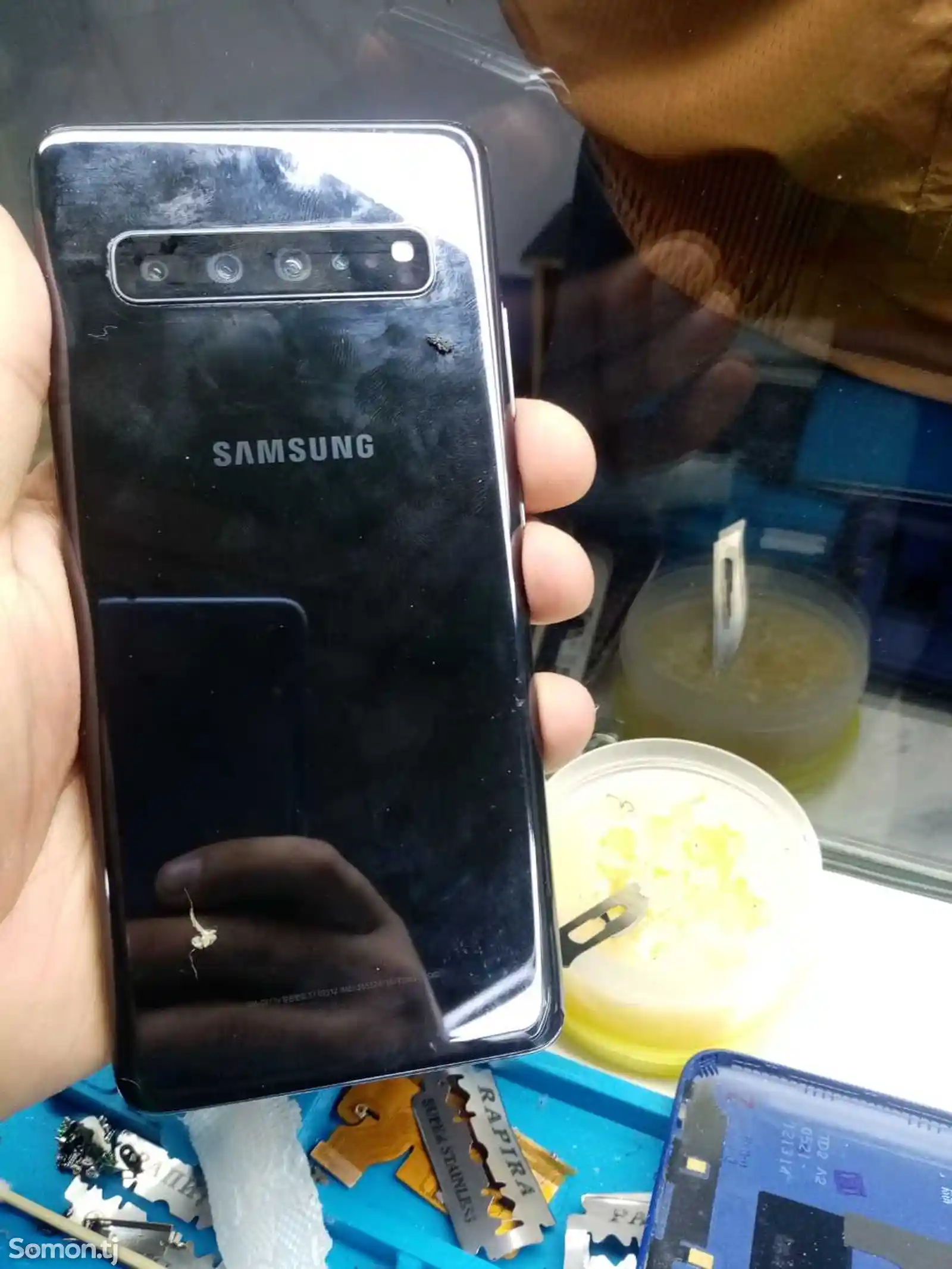 Samsung Galaxy S10 5G-1