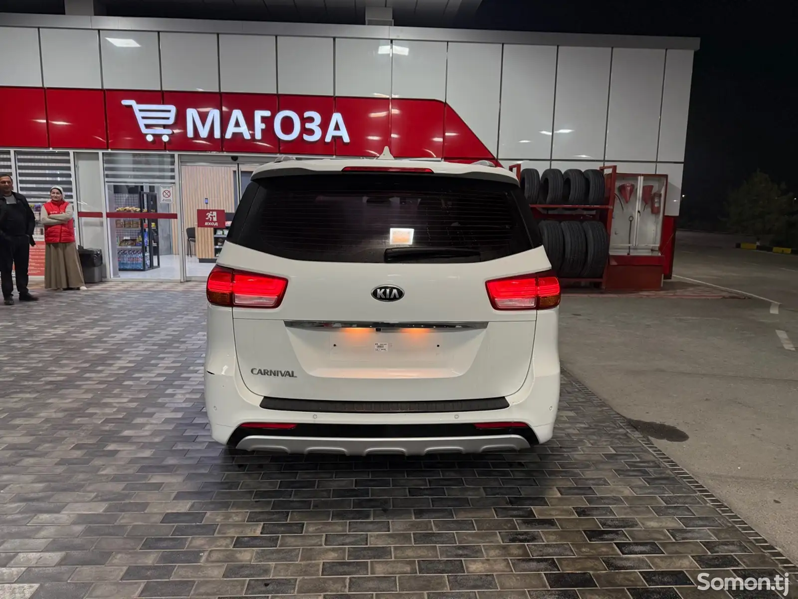 Kia Carnival, 2015-6