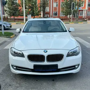 BMW 5 series, 2011