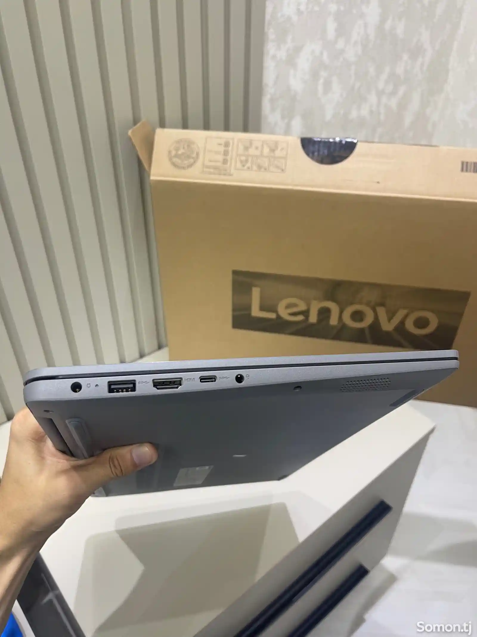 Ноутбук Lenovo iPad 1-8