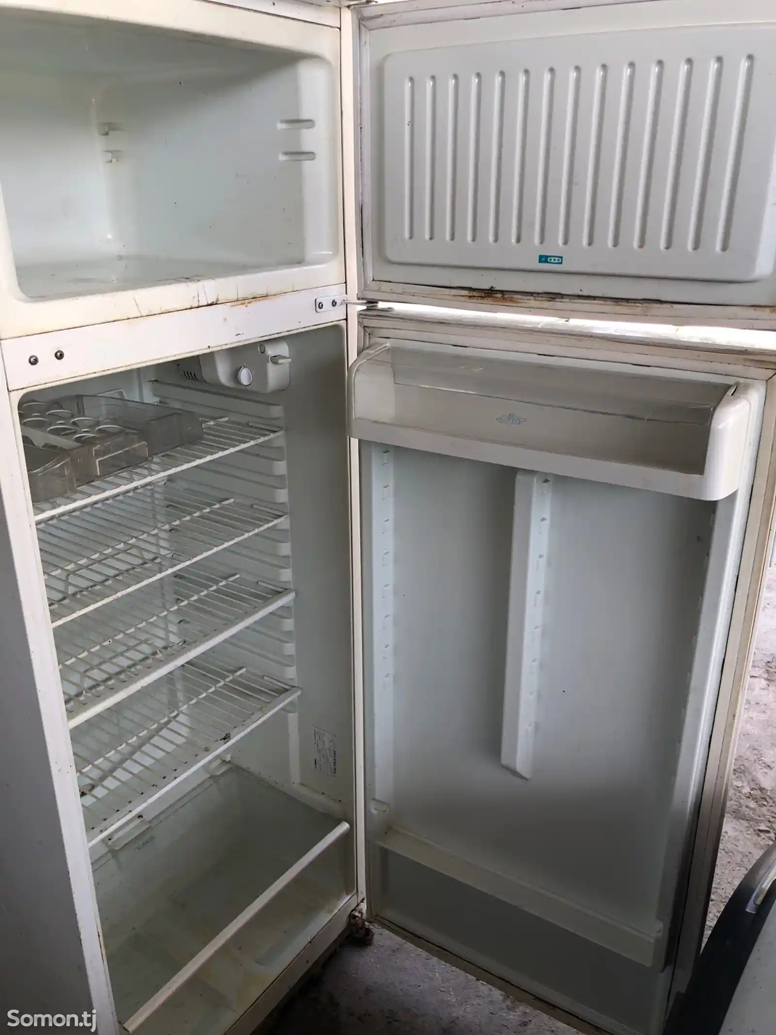 Холодильник Stinol-3
