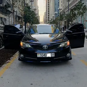 Toyota Camry, 2012