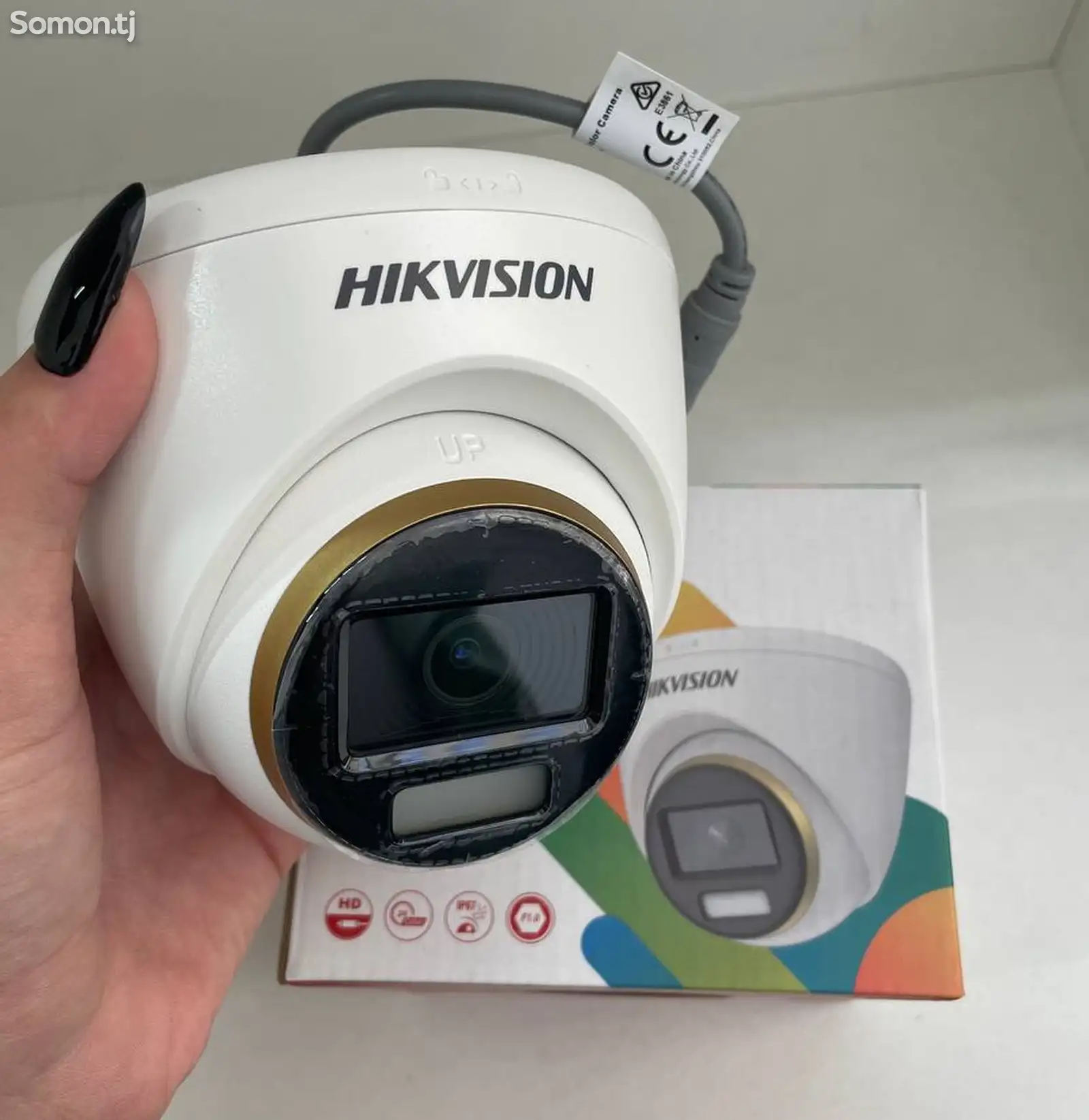 Аналоговая камера Hikvision DS-2CE72DF3T-F