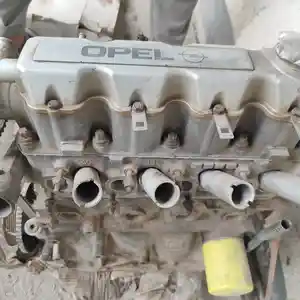 Двигатель 1.4 от Opel