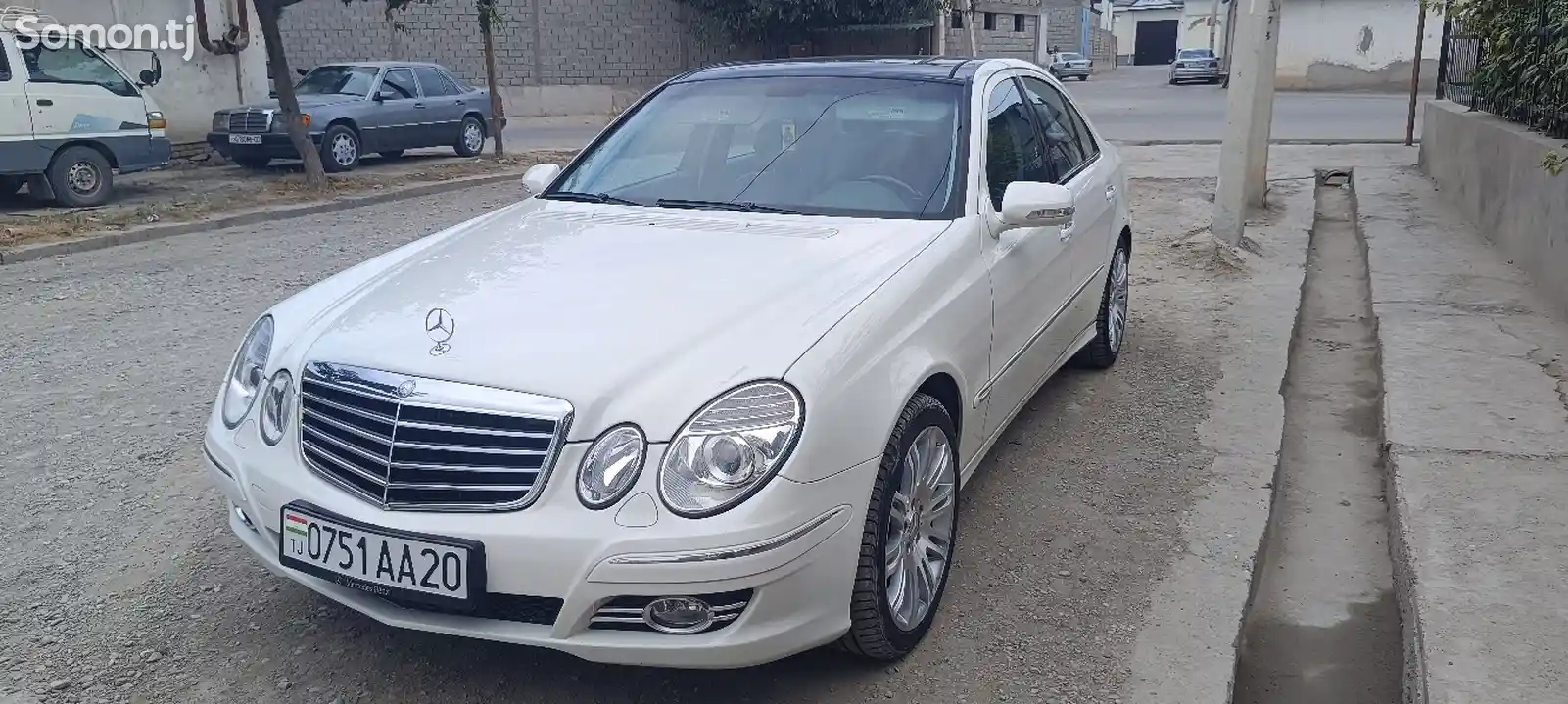 Mercedes-Benz E class, 2008-1