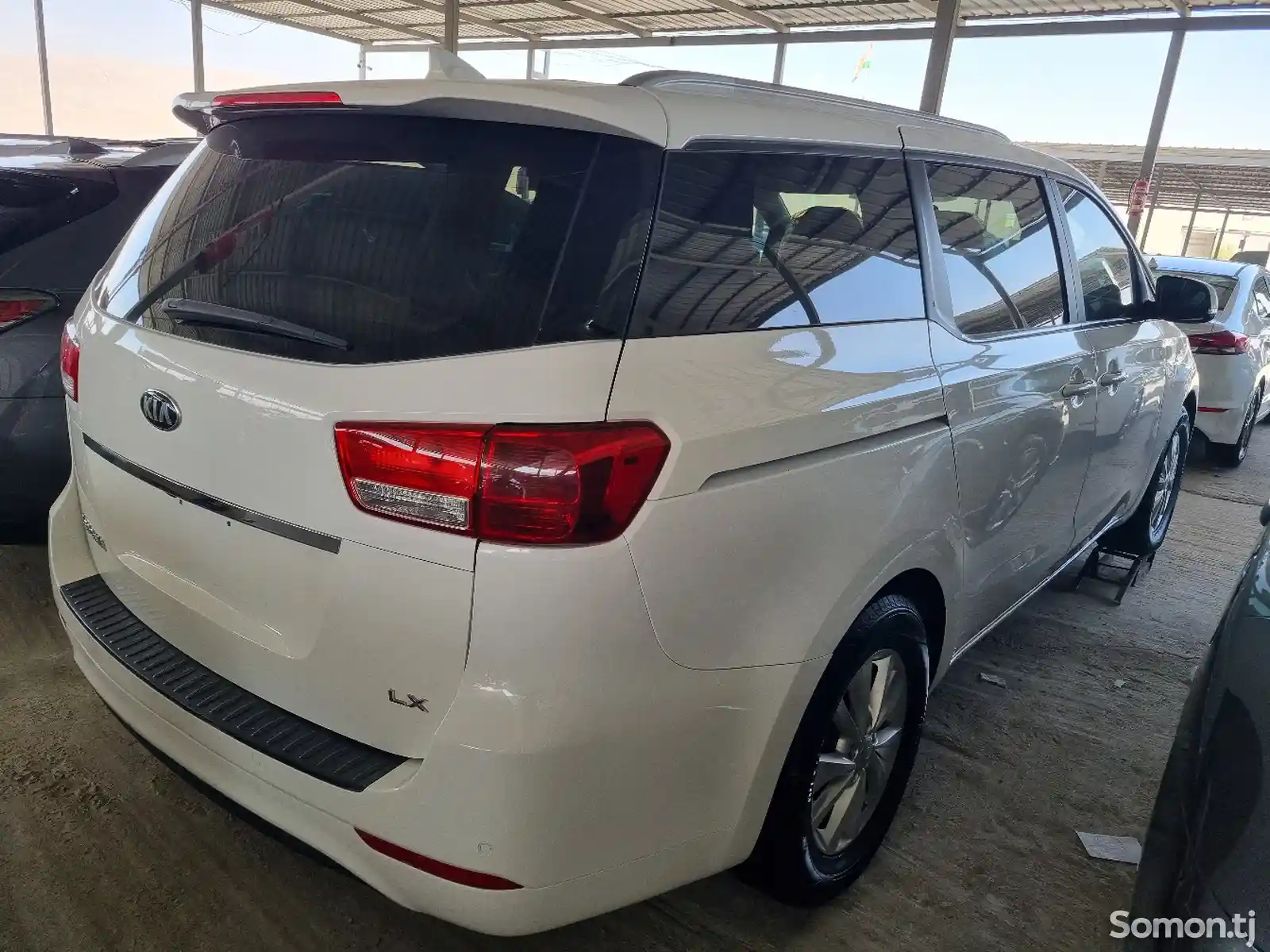 Kia Sedona, 2015-3