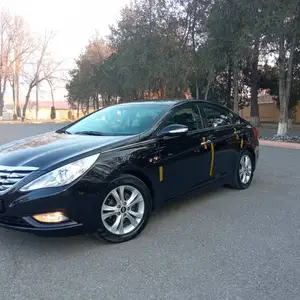 Hyundai Sonata, 2011