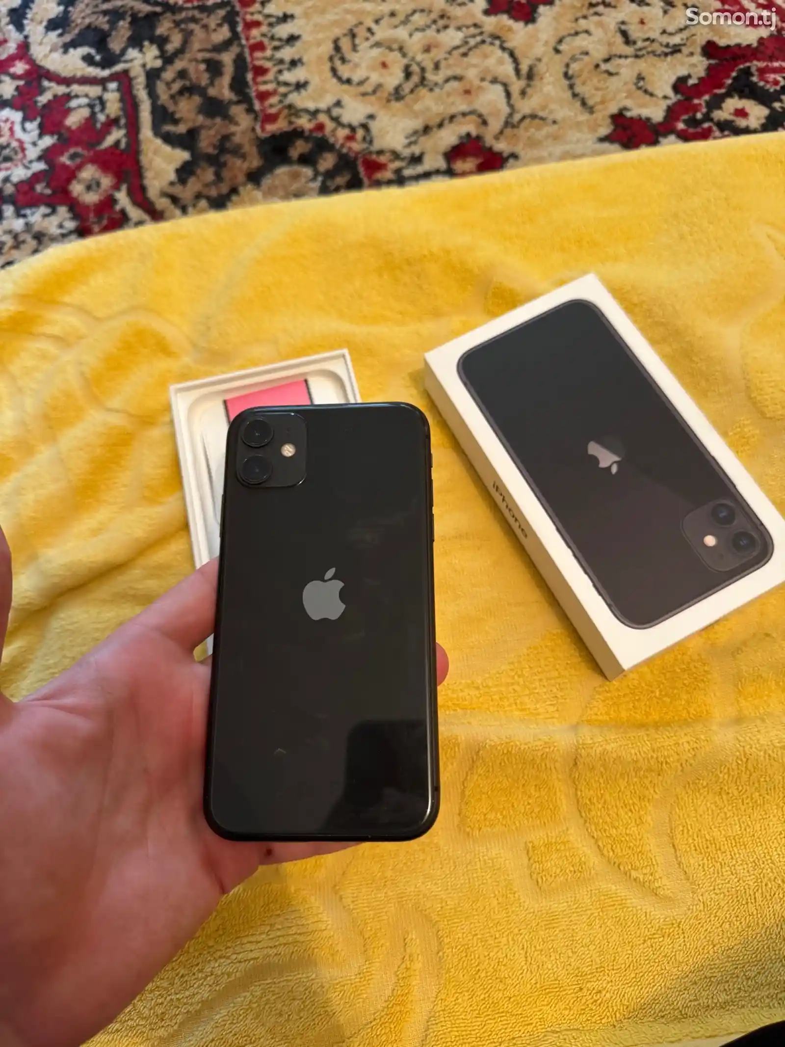 Apple iPhone 11, 64 gb, Product Red-1