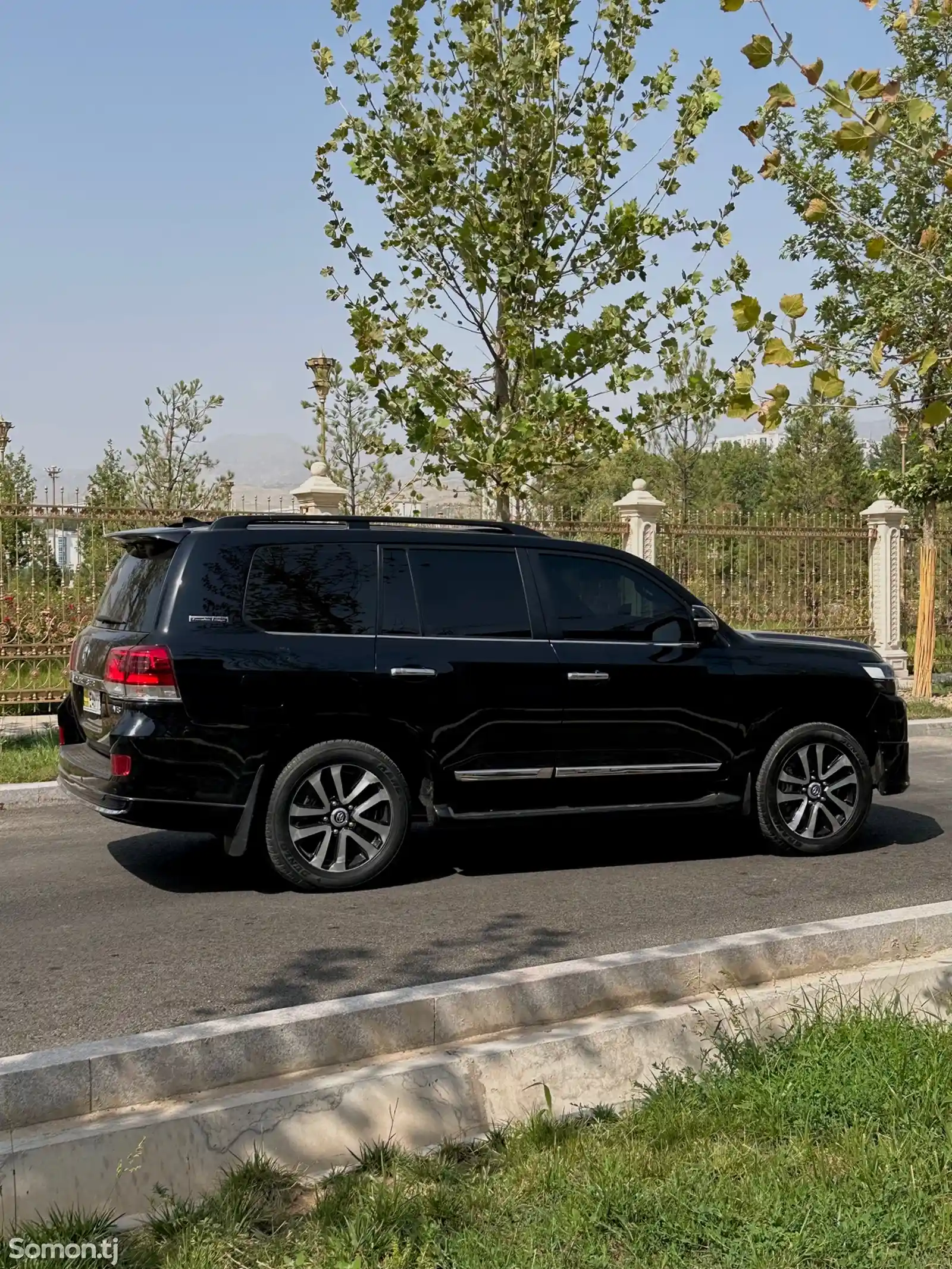 Toyota Land Cruiser, 2019-4