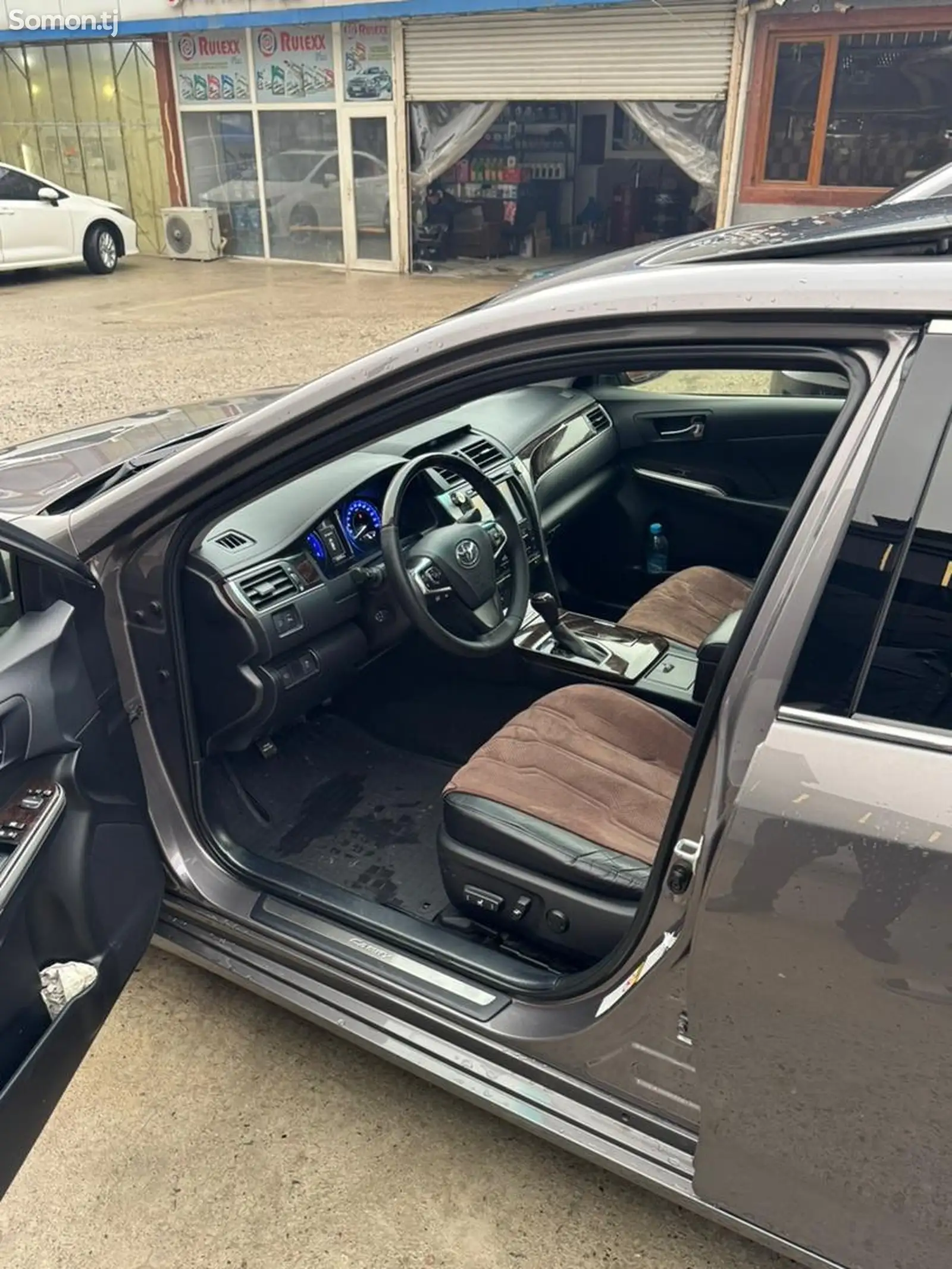 Toyota Camry, 2015-1