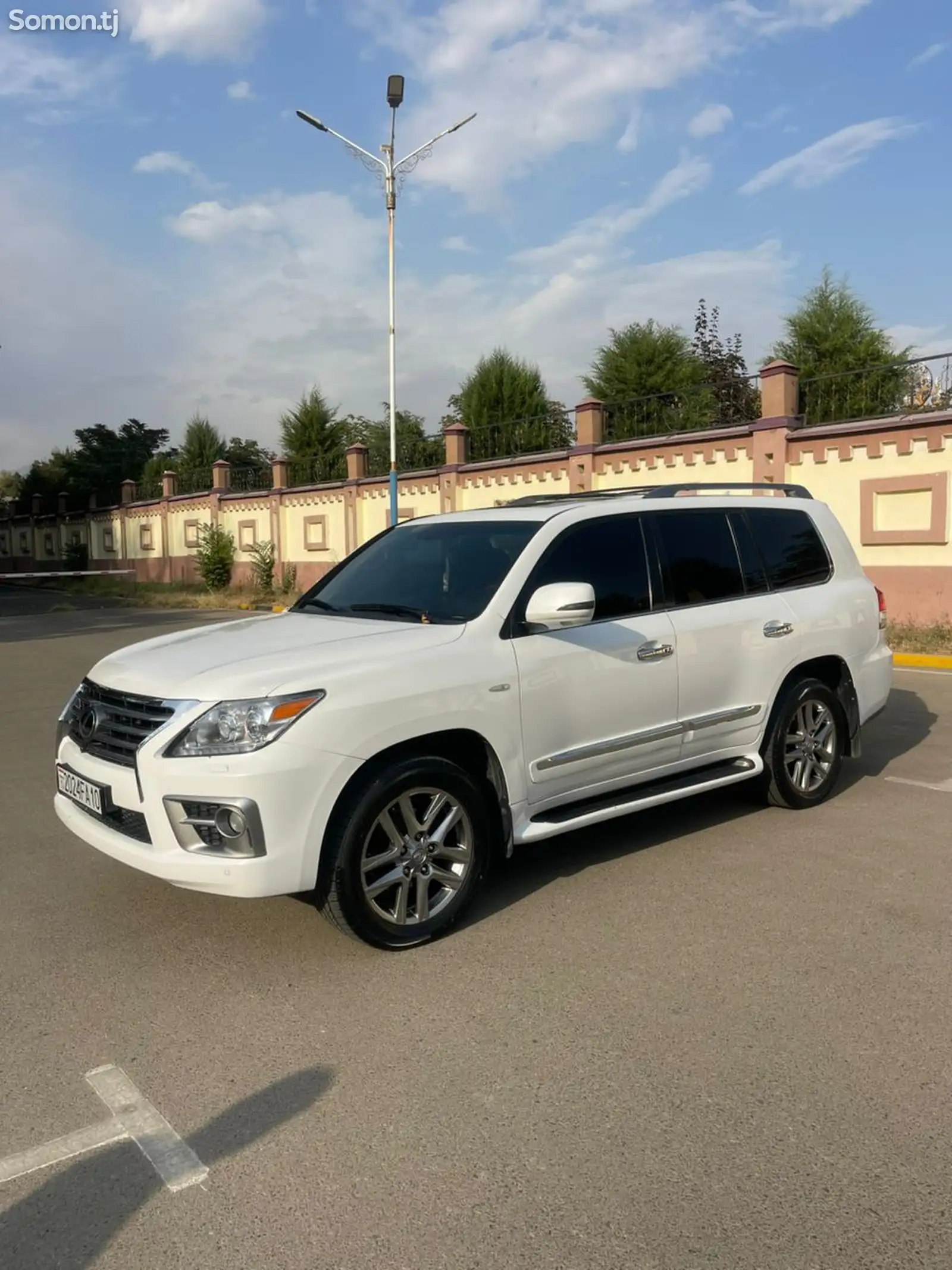 Lexus LX series, 2013-1