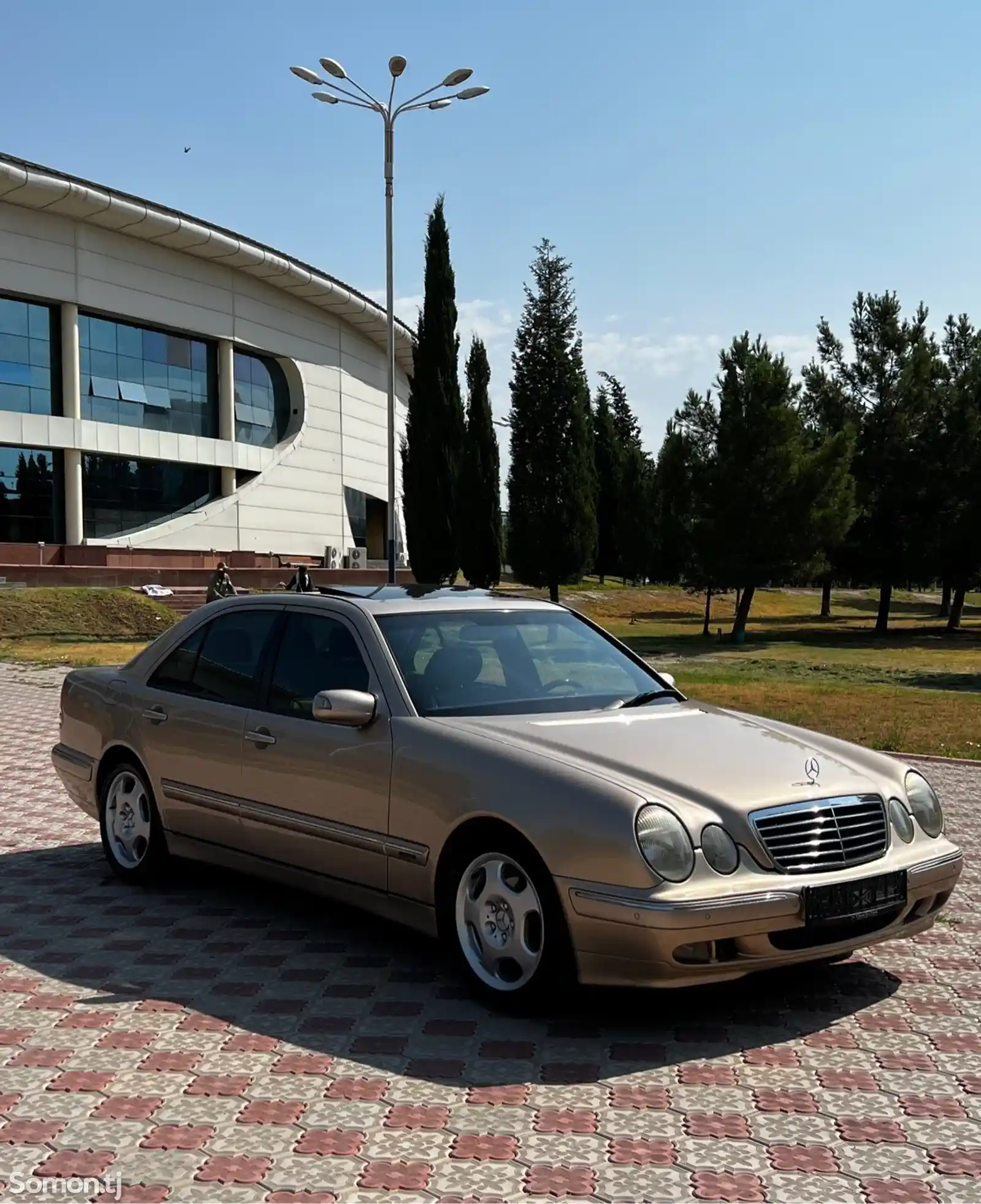 Mercedes-Benz E class, 2002-4