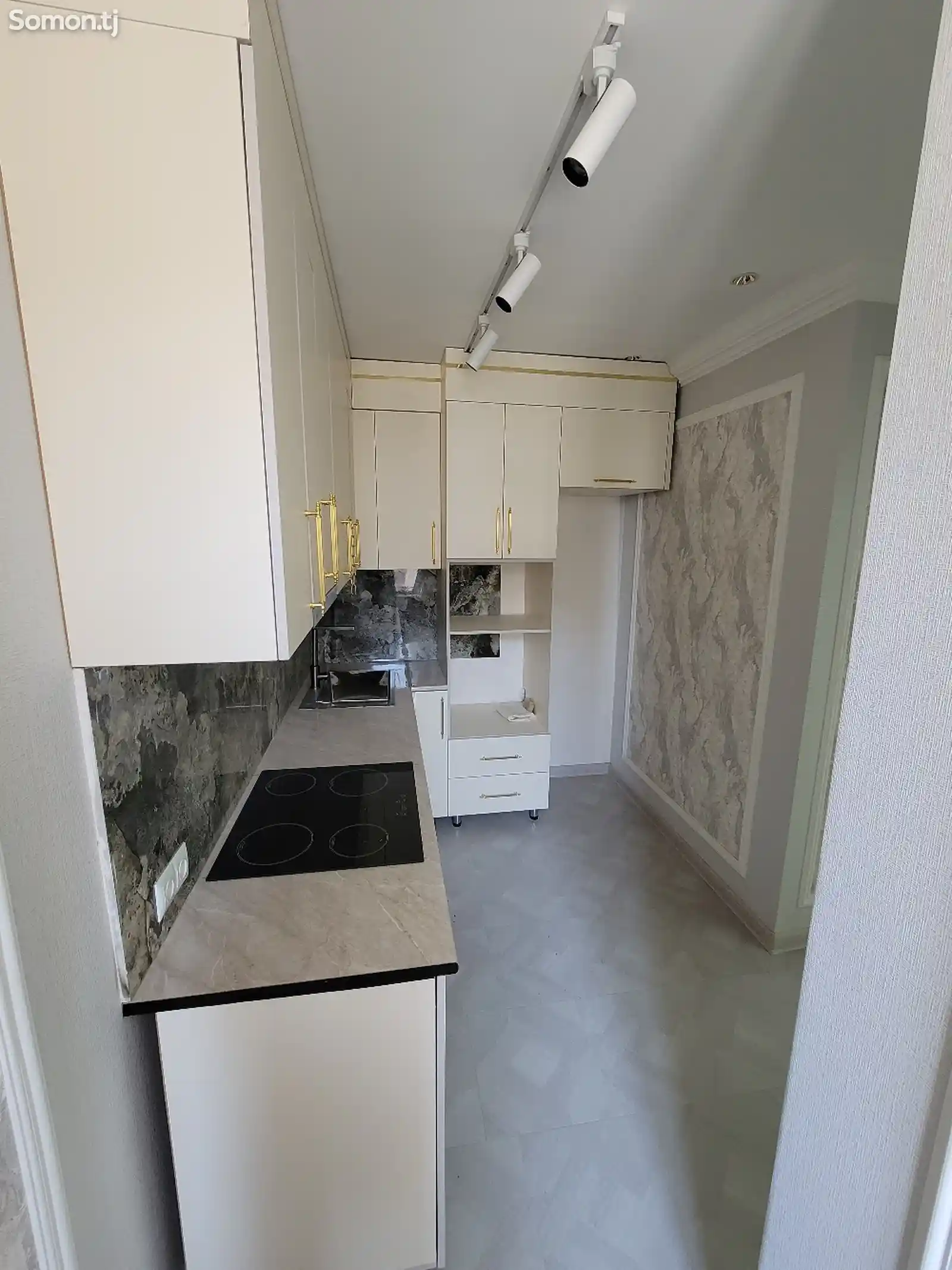 3-комн. квартира, 8 этаж, 80 м², Сино-15