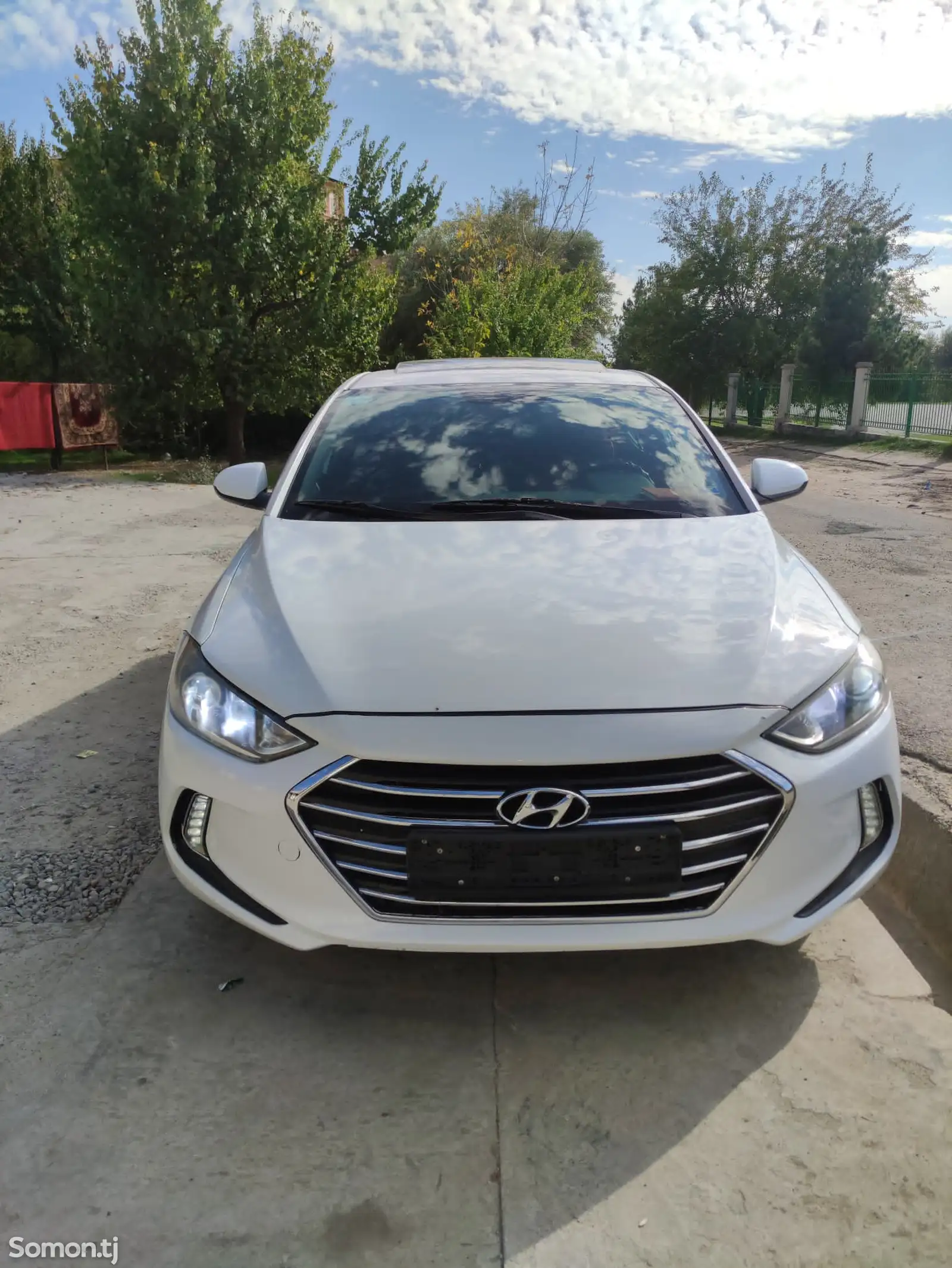 Hyundai Elantra, 2017-1