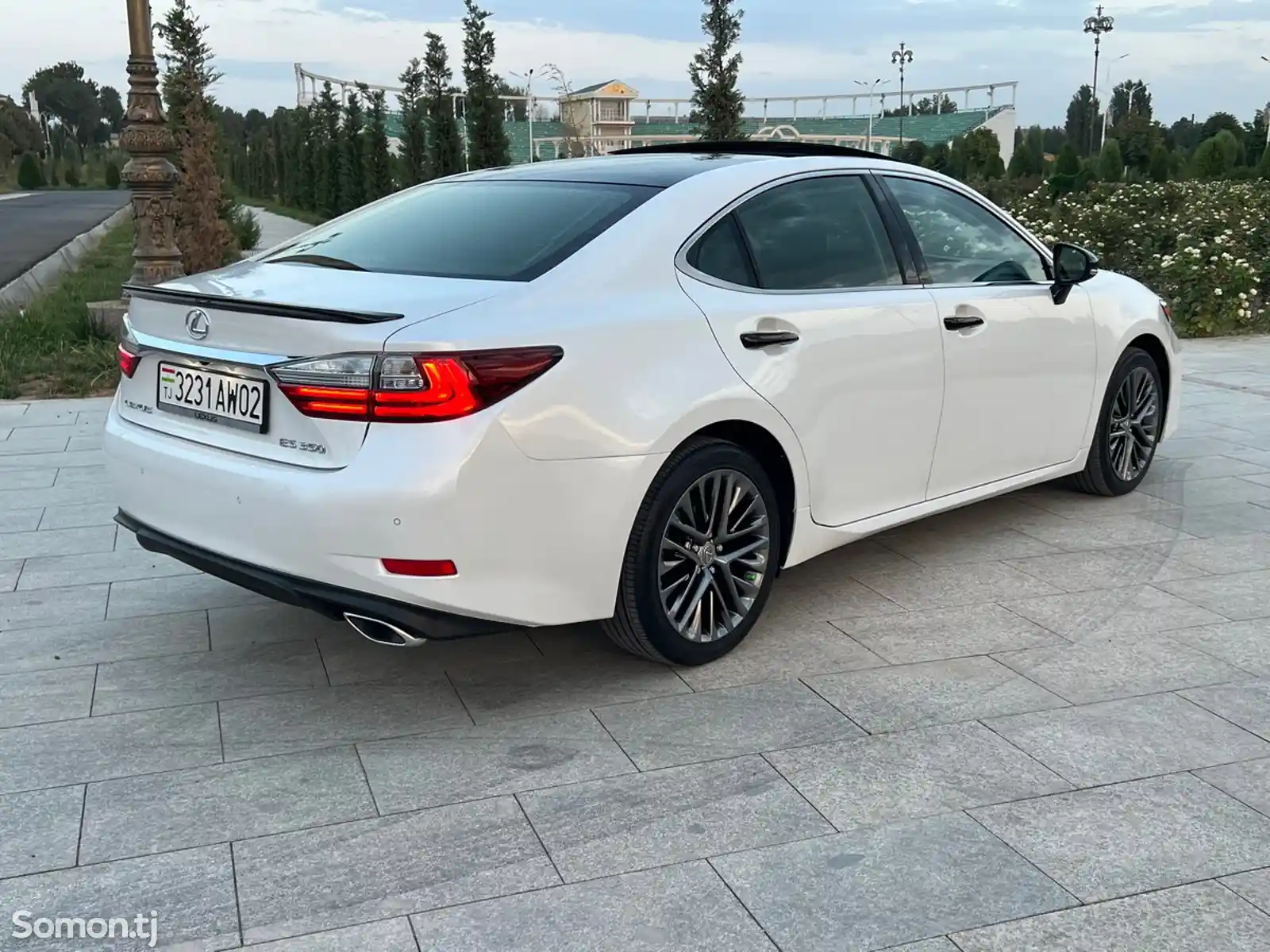 Lexus ES series, 2017-5