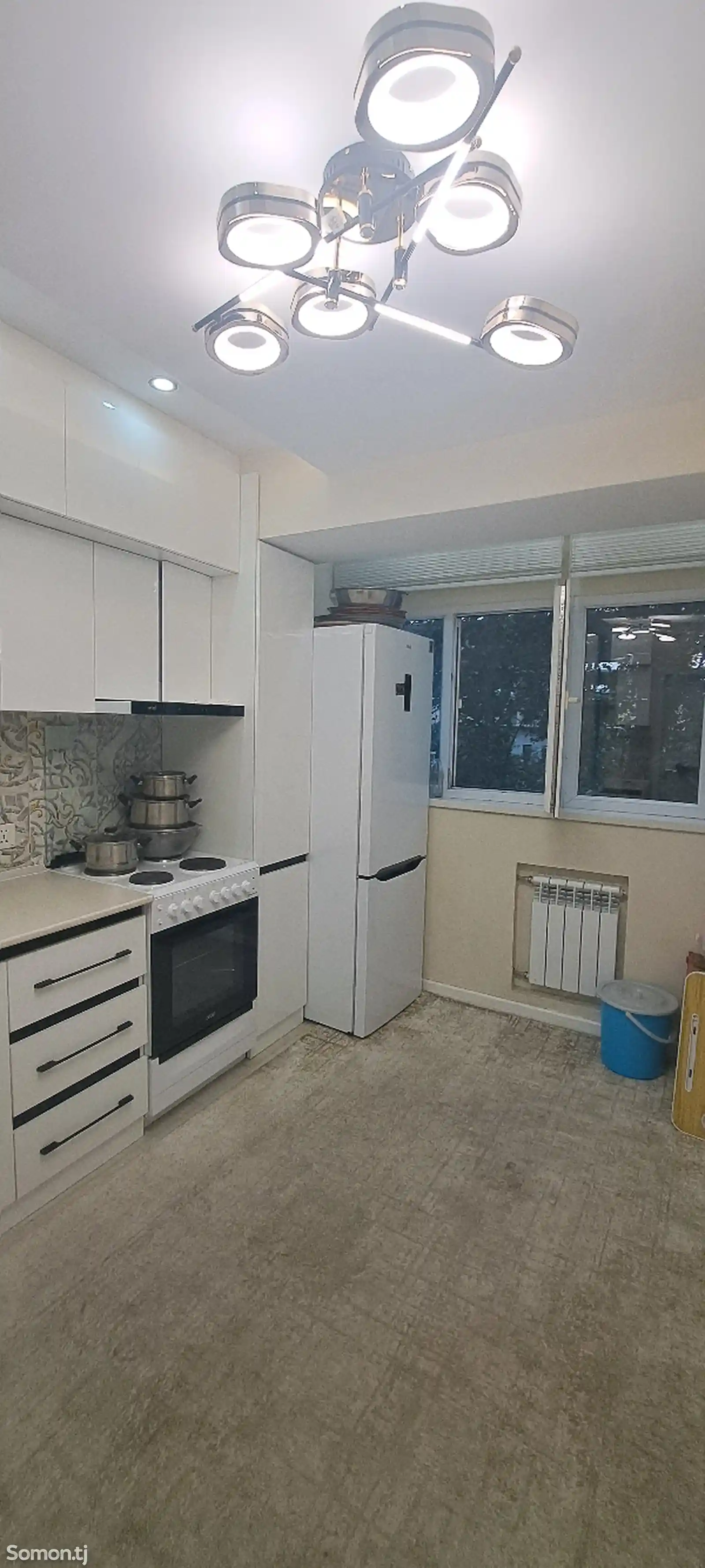 4-комн. квартира, 3 этаж, 70 м², 84 мкр-14