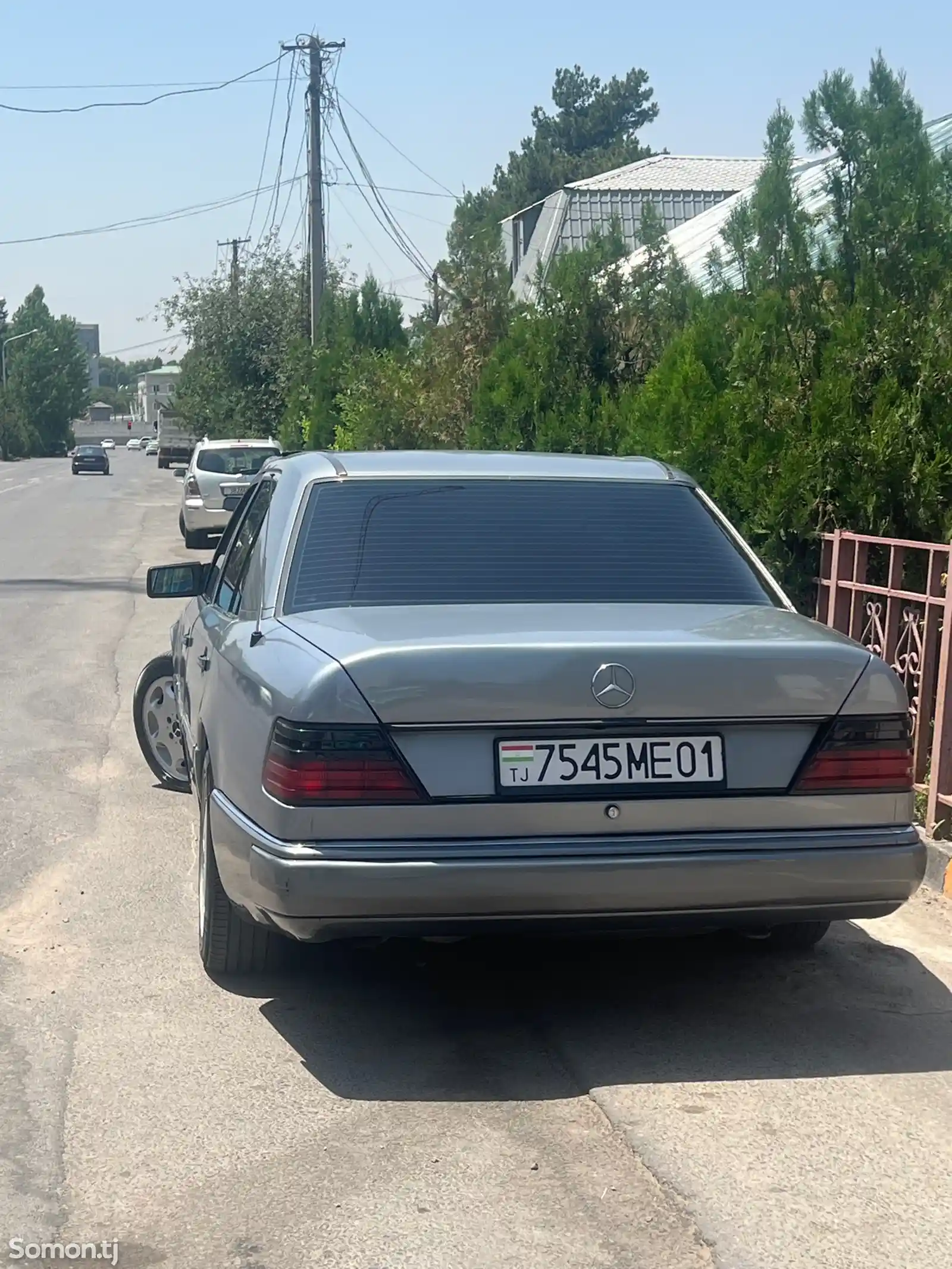 Mercedes-Benz W124, 1990-2