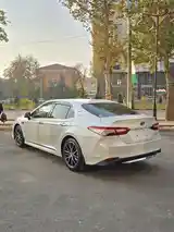 Toyota Camry, 2019-6