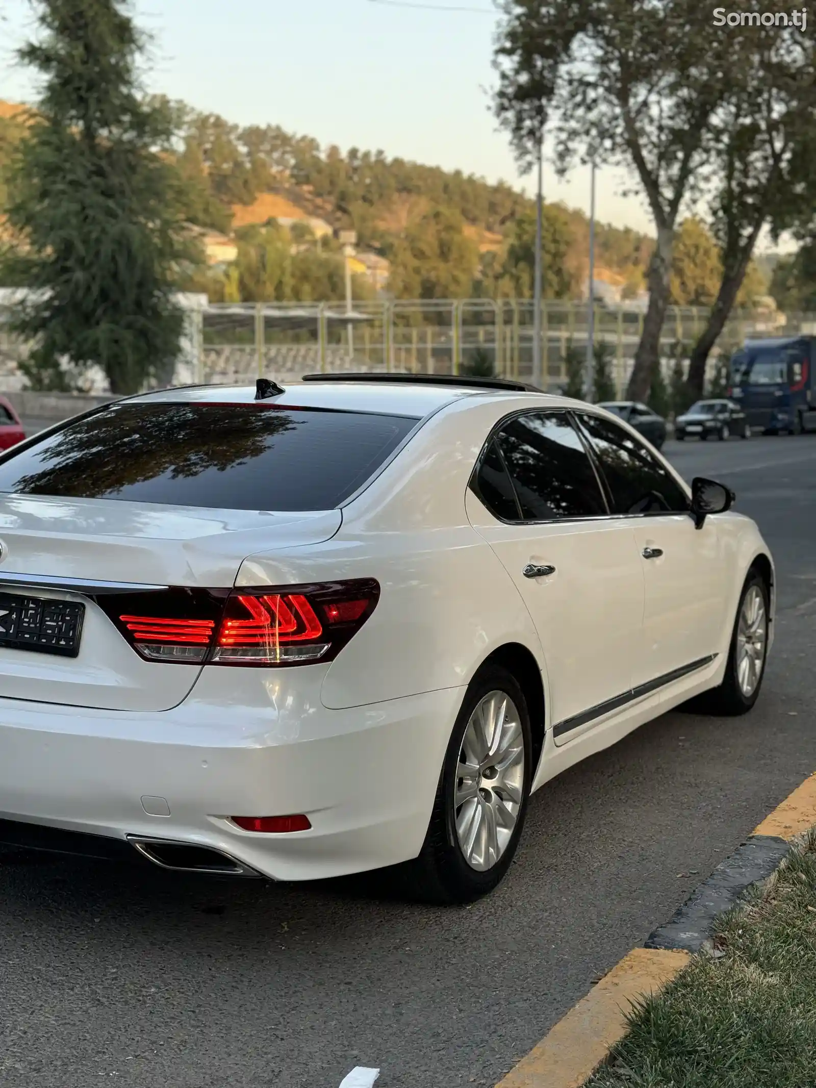 Lexus LS series, 2014-5