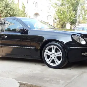 Mercedes-Benz E class, 2009