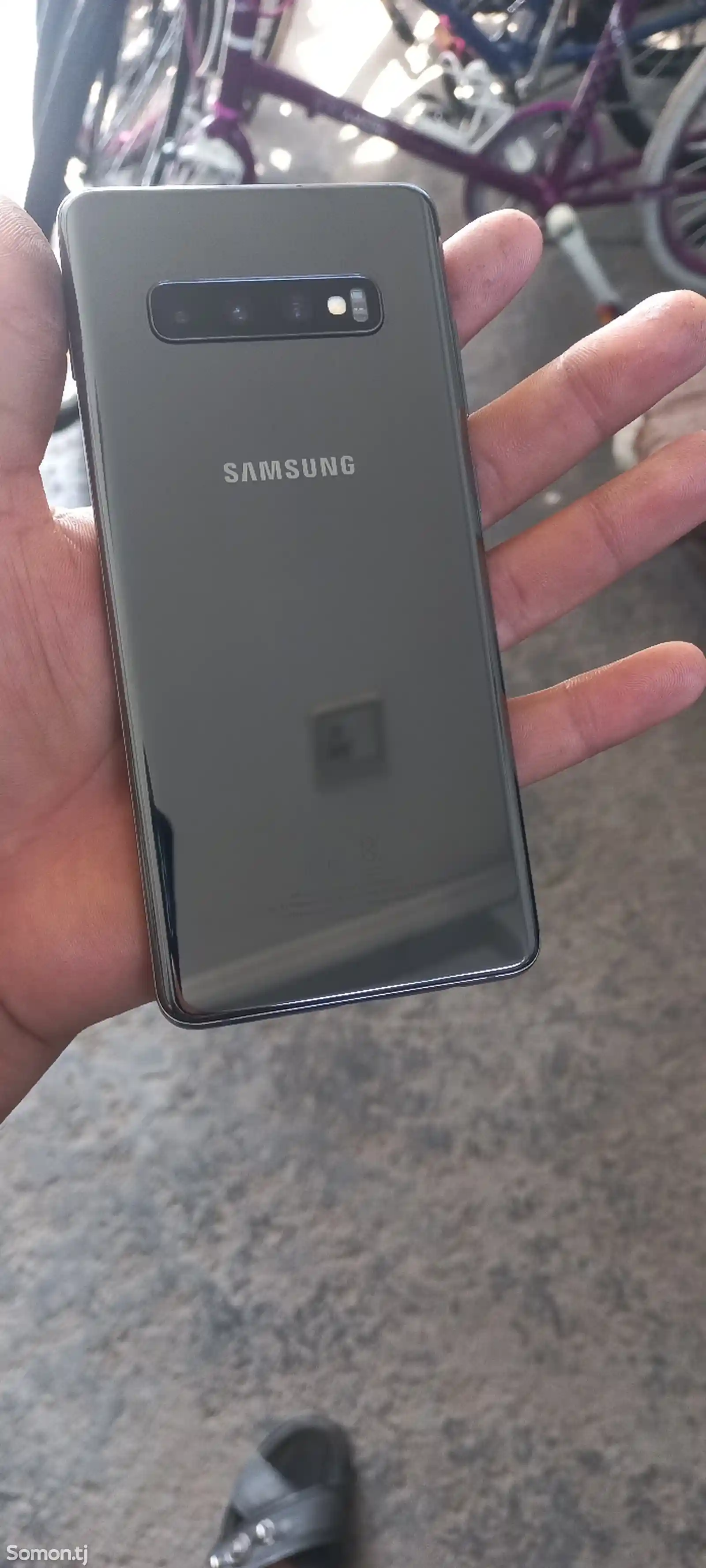 Samsung Galaxy S10+-1