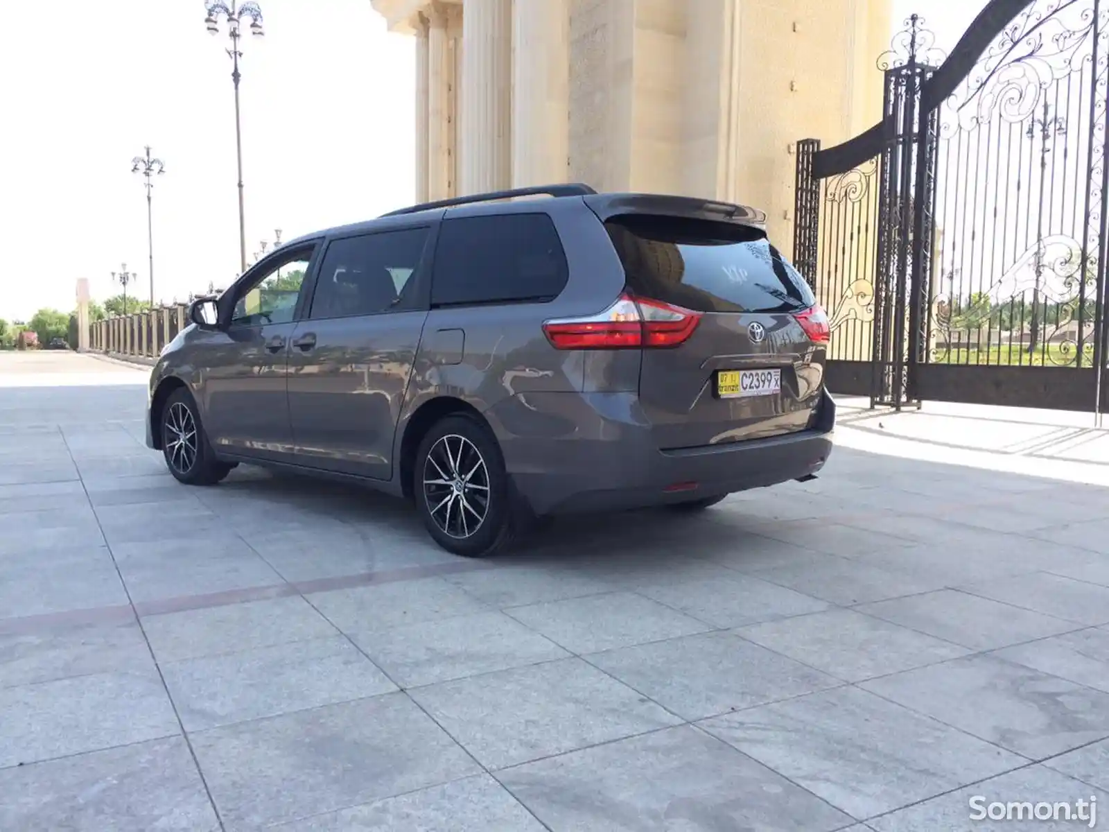 Toyota Sienna, 2015-3