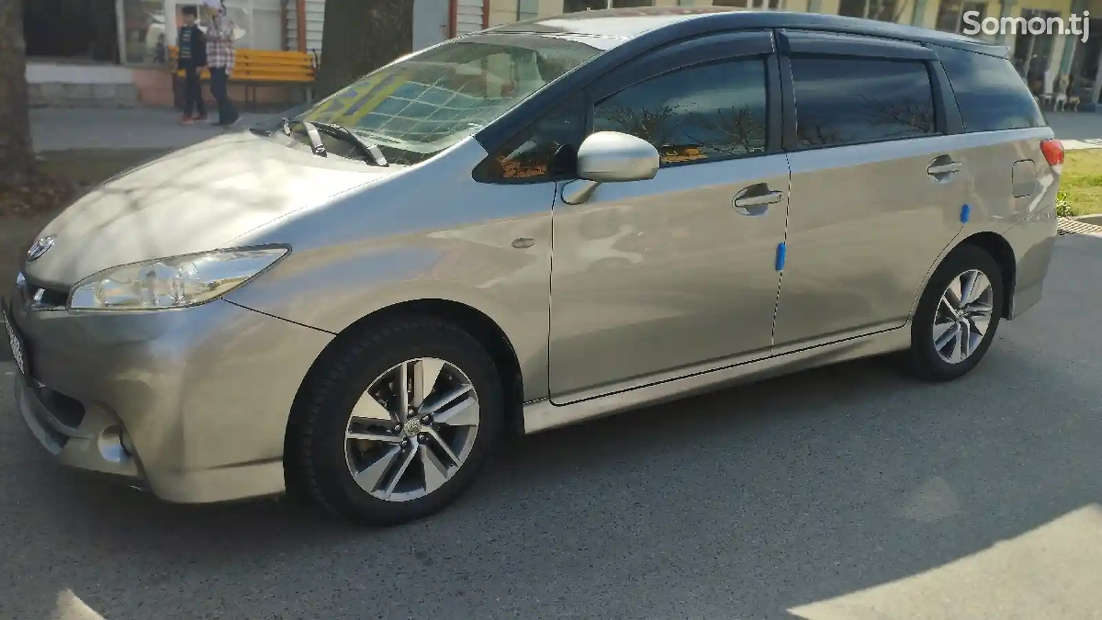 Toyota Wish, 2011-1