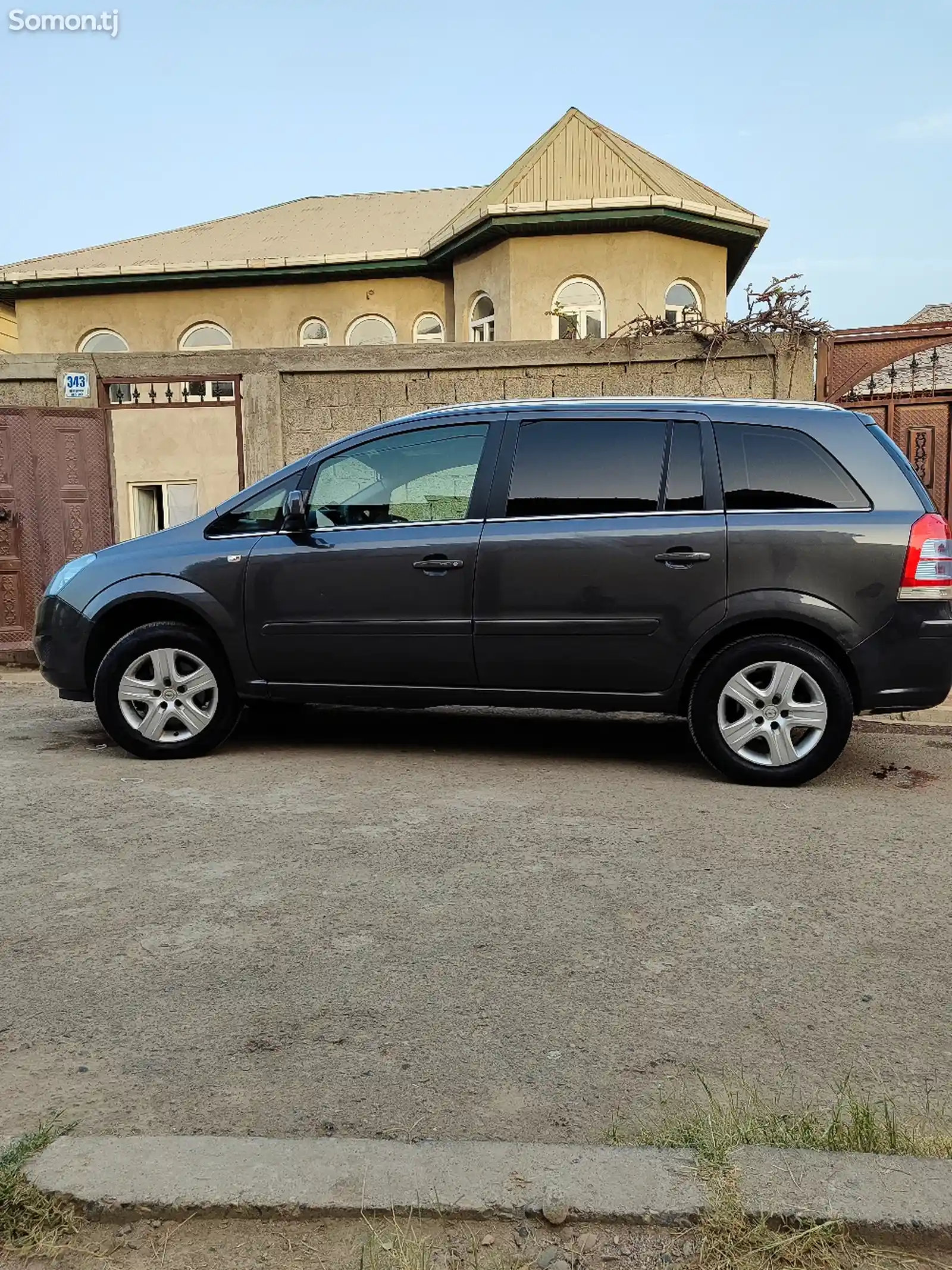 Opel Zafira, 2010-10