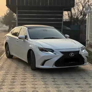 Lexus ES series, 2016