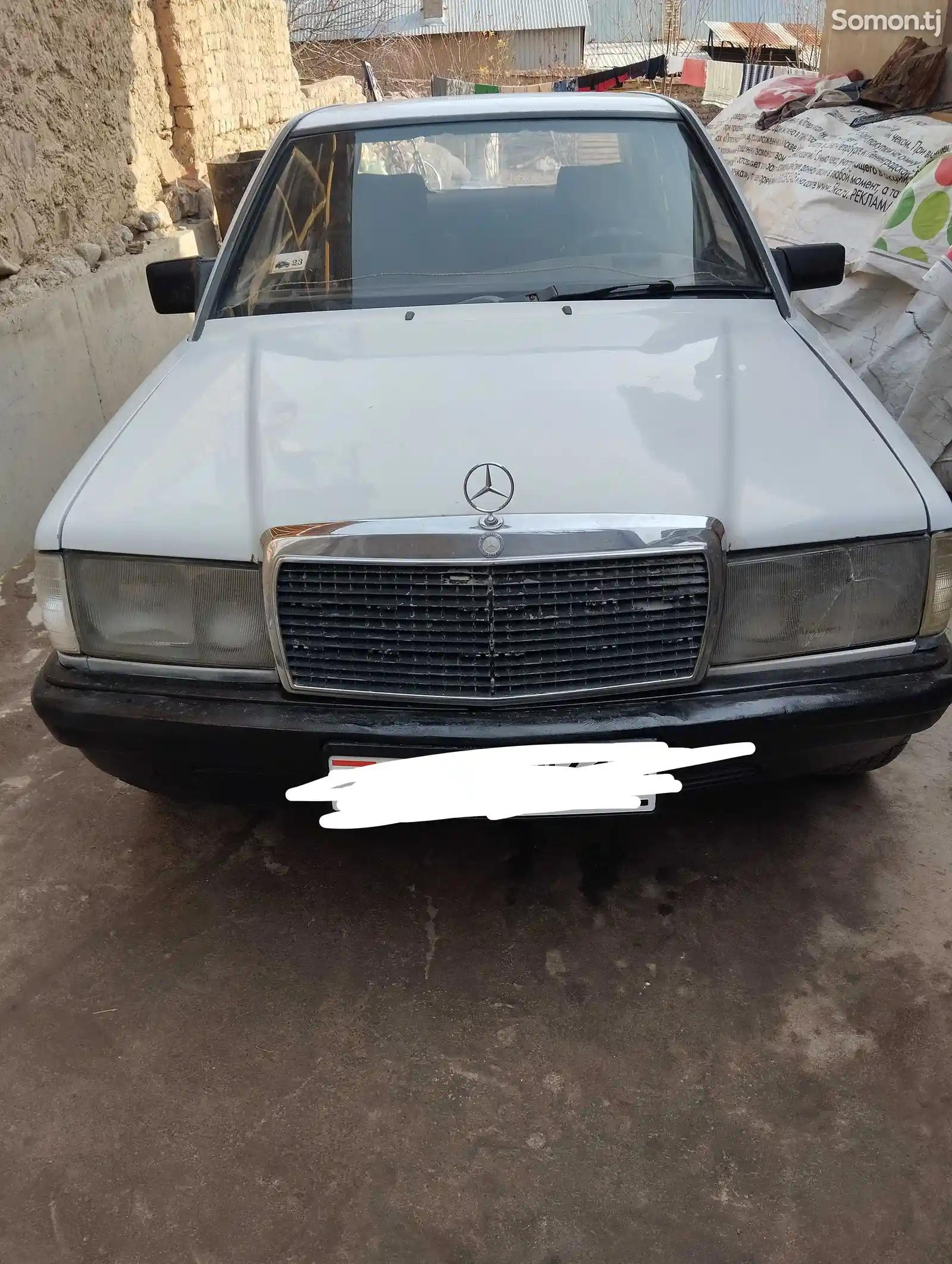 Mercedes-Benz W124, 1987