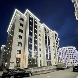 2-комн. квартира, 5 этаж, 94м², Центр, Пединститут- Сафо