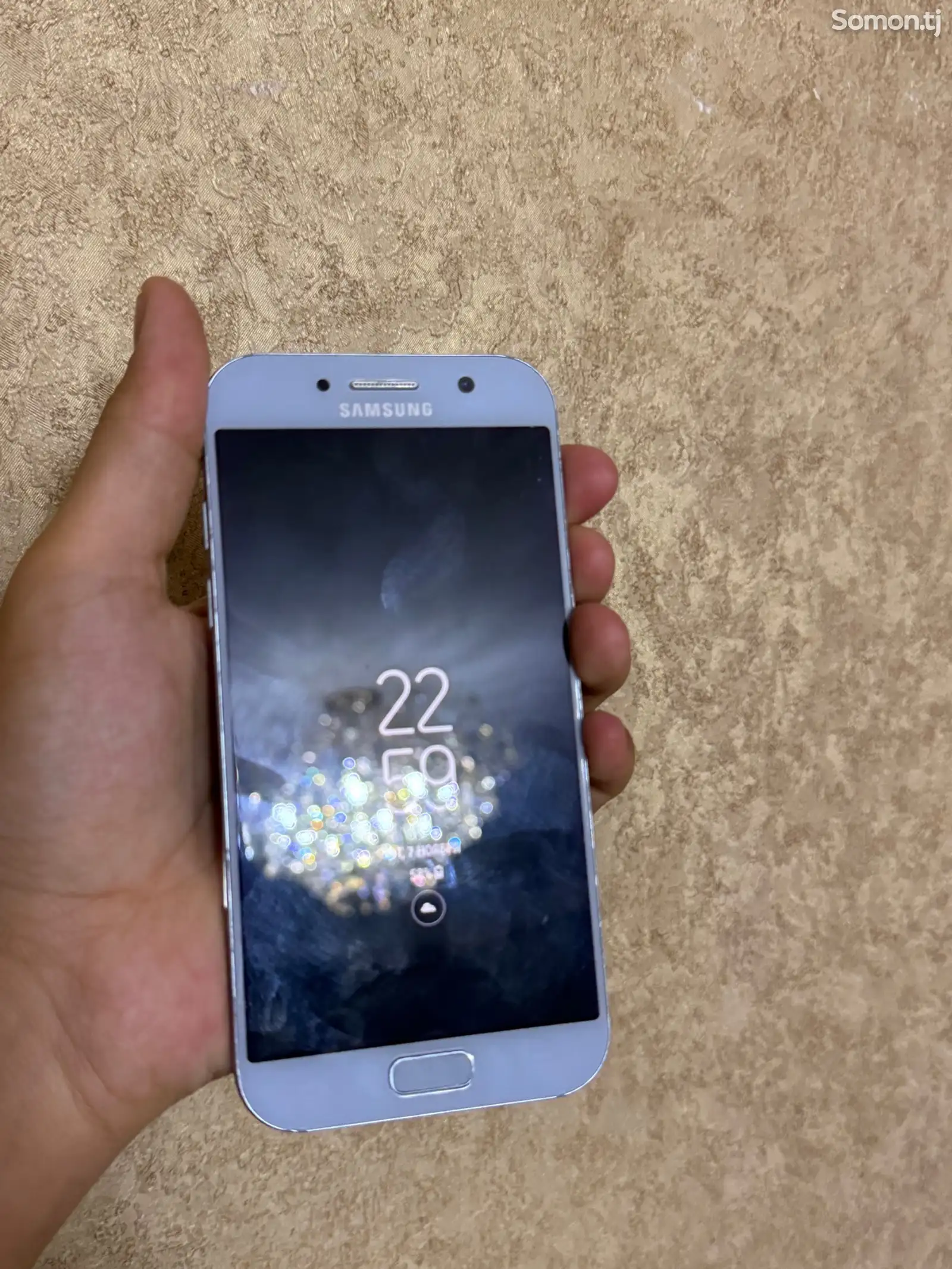 Samsung Galaxy A5 2017-1