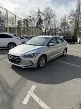 Hyundai Elantra, 2017-3