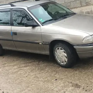 Opel Astra K, 1996