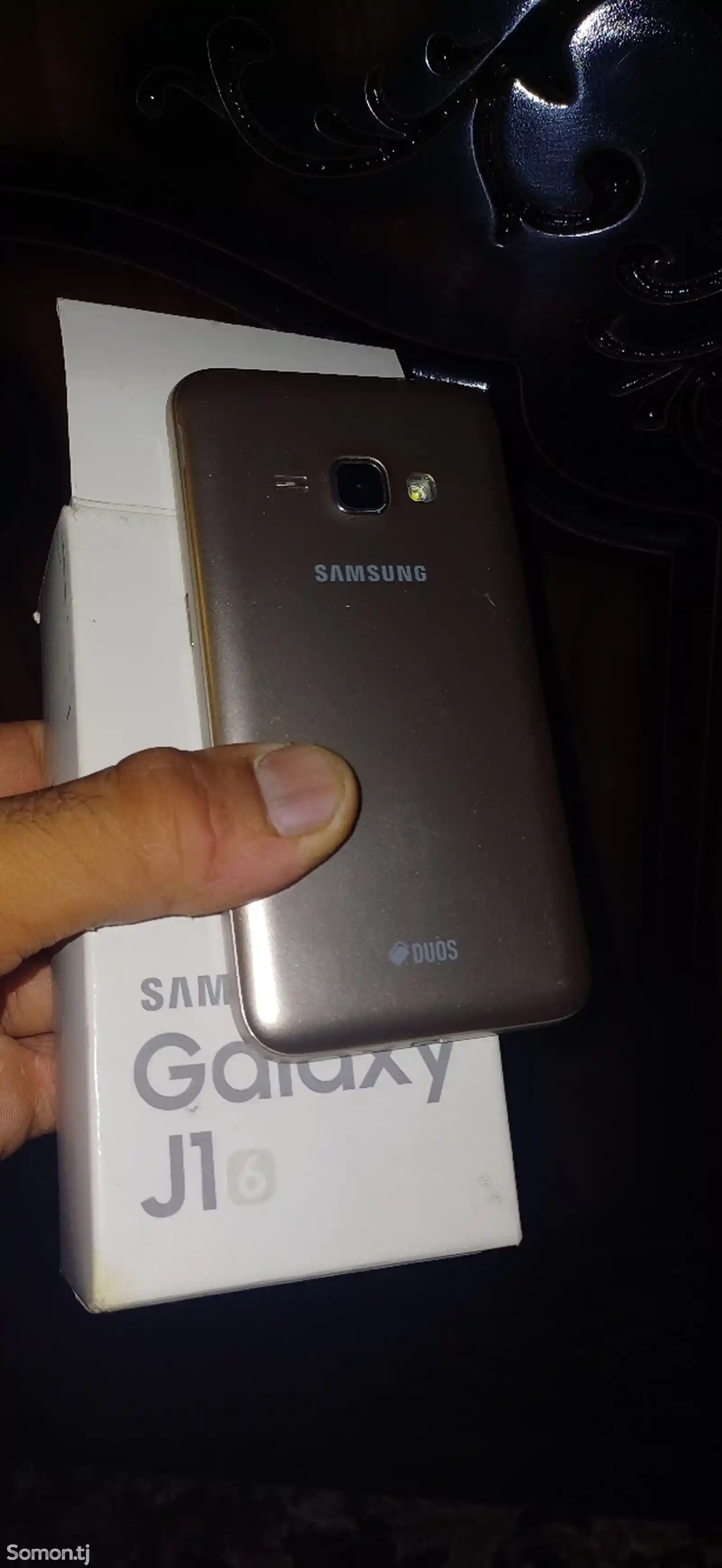 Samsung Galaxy J1 Duos 2016 Gold-2