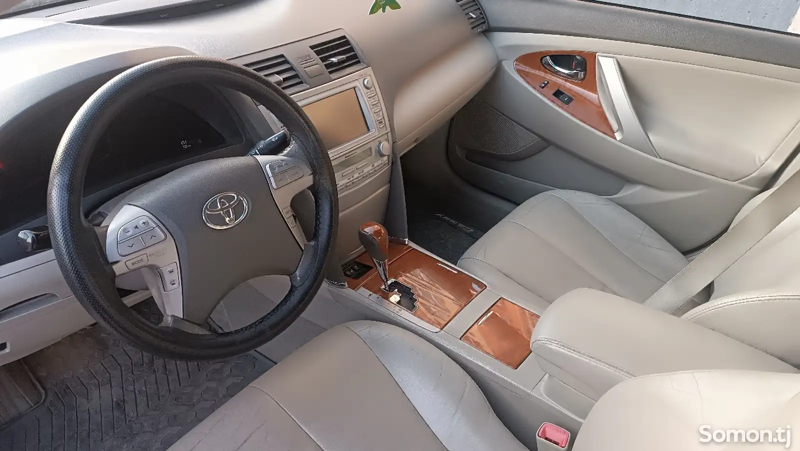 Toyota Camry, 2011-1