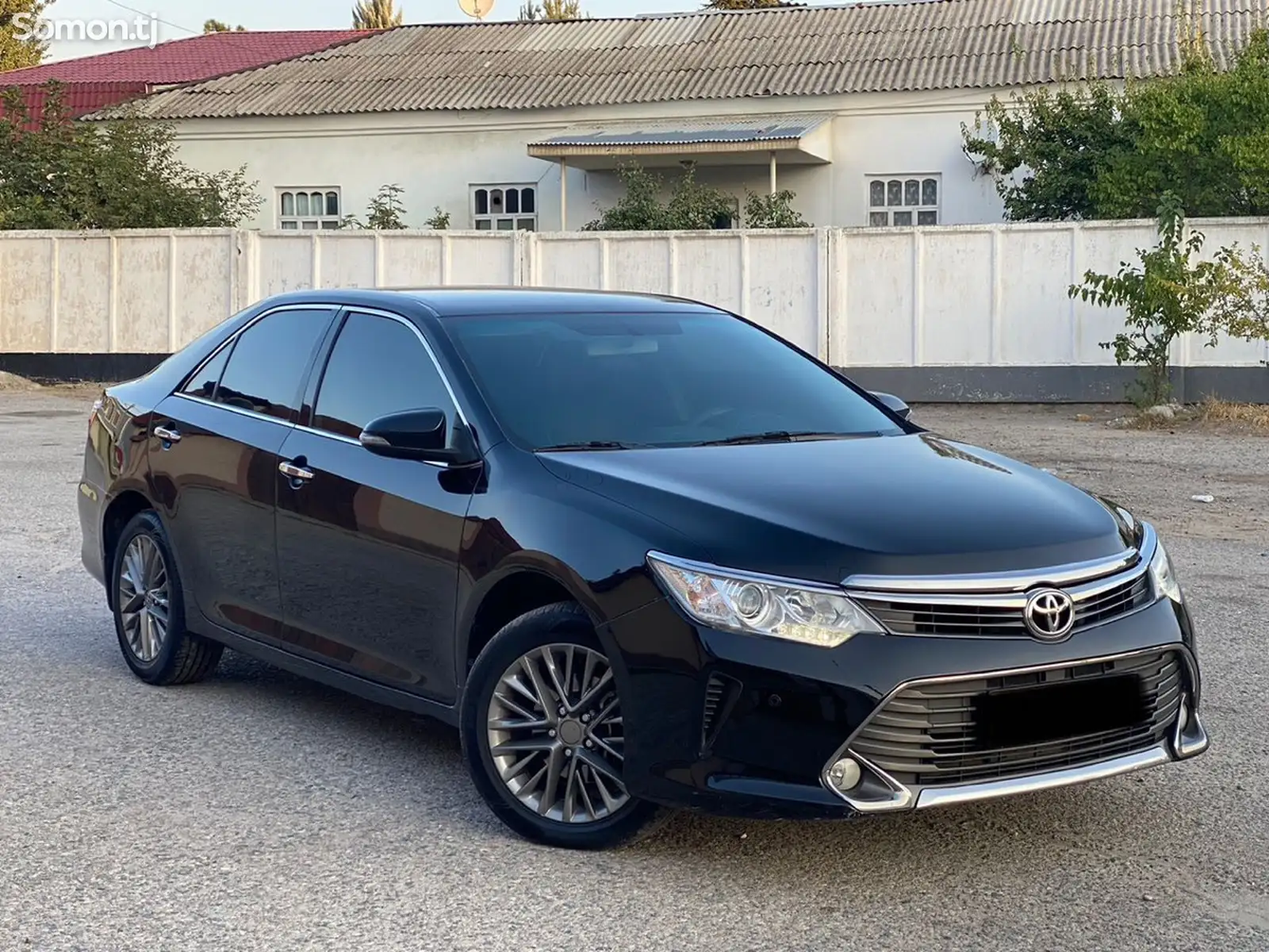 Toyota Camry, 2015-1