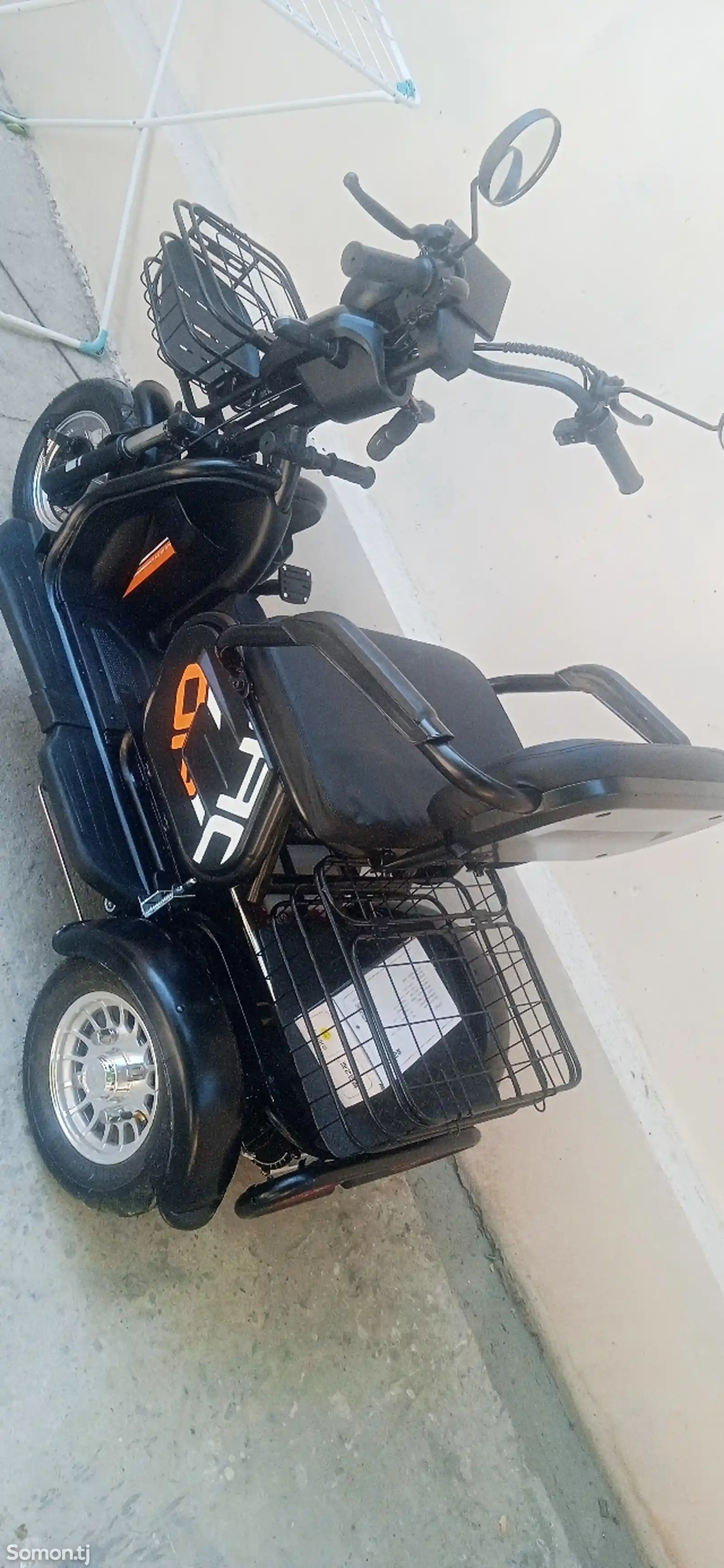 Электронный трёхколёсный скутер-4