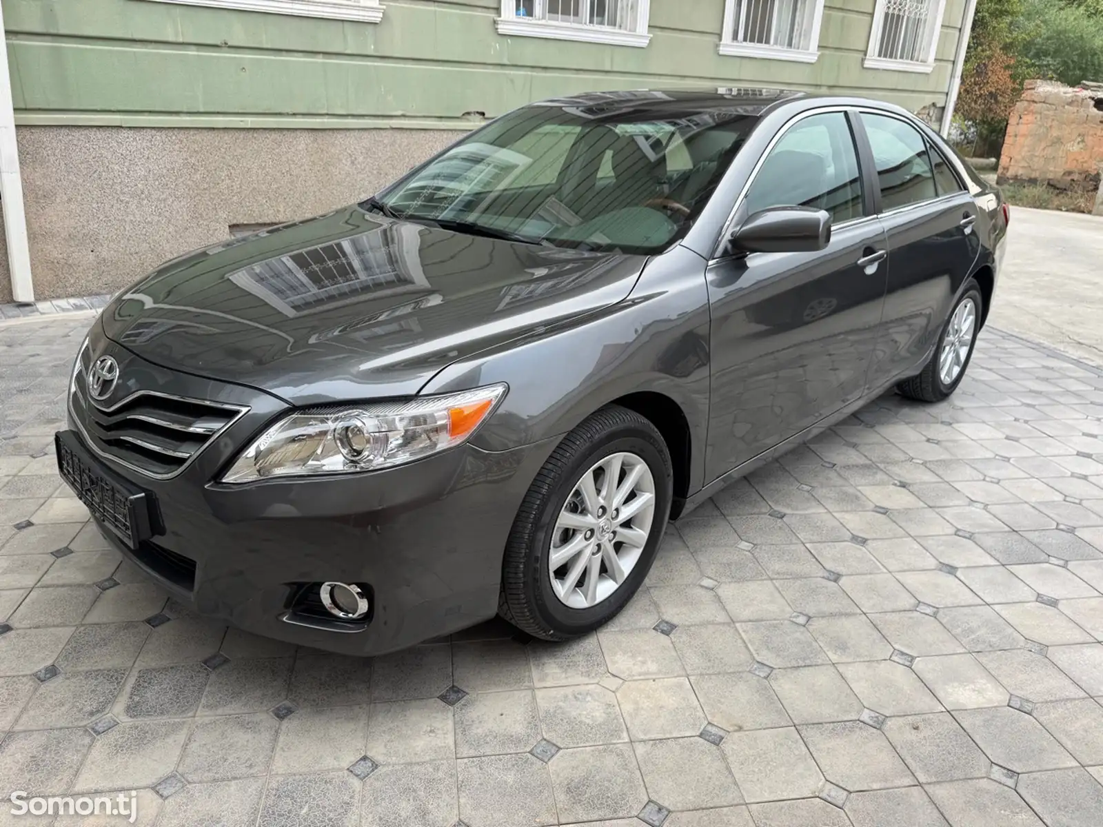 Toyota Camry, 2010-1