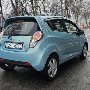 Chevrolet Spark, 2011