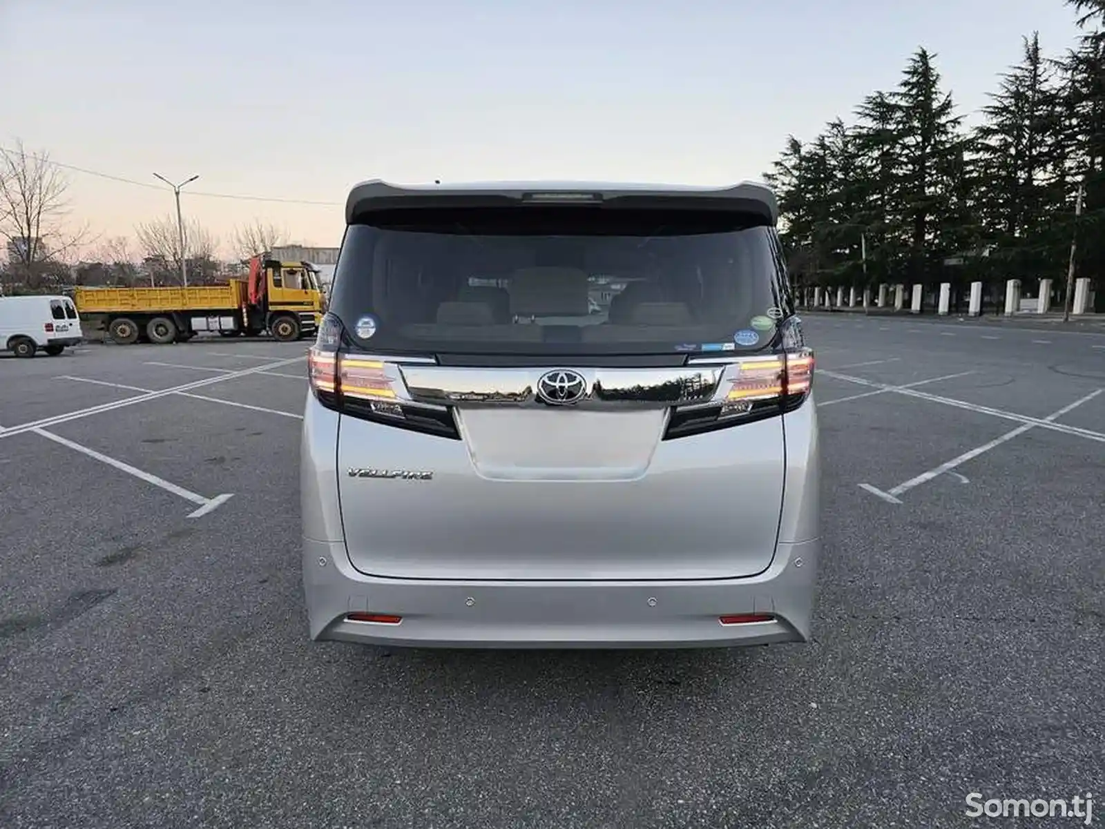 Toyota Alphard, 2017-4